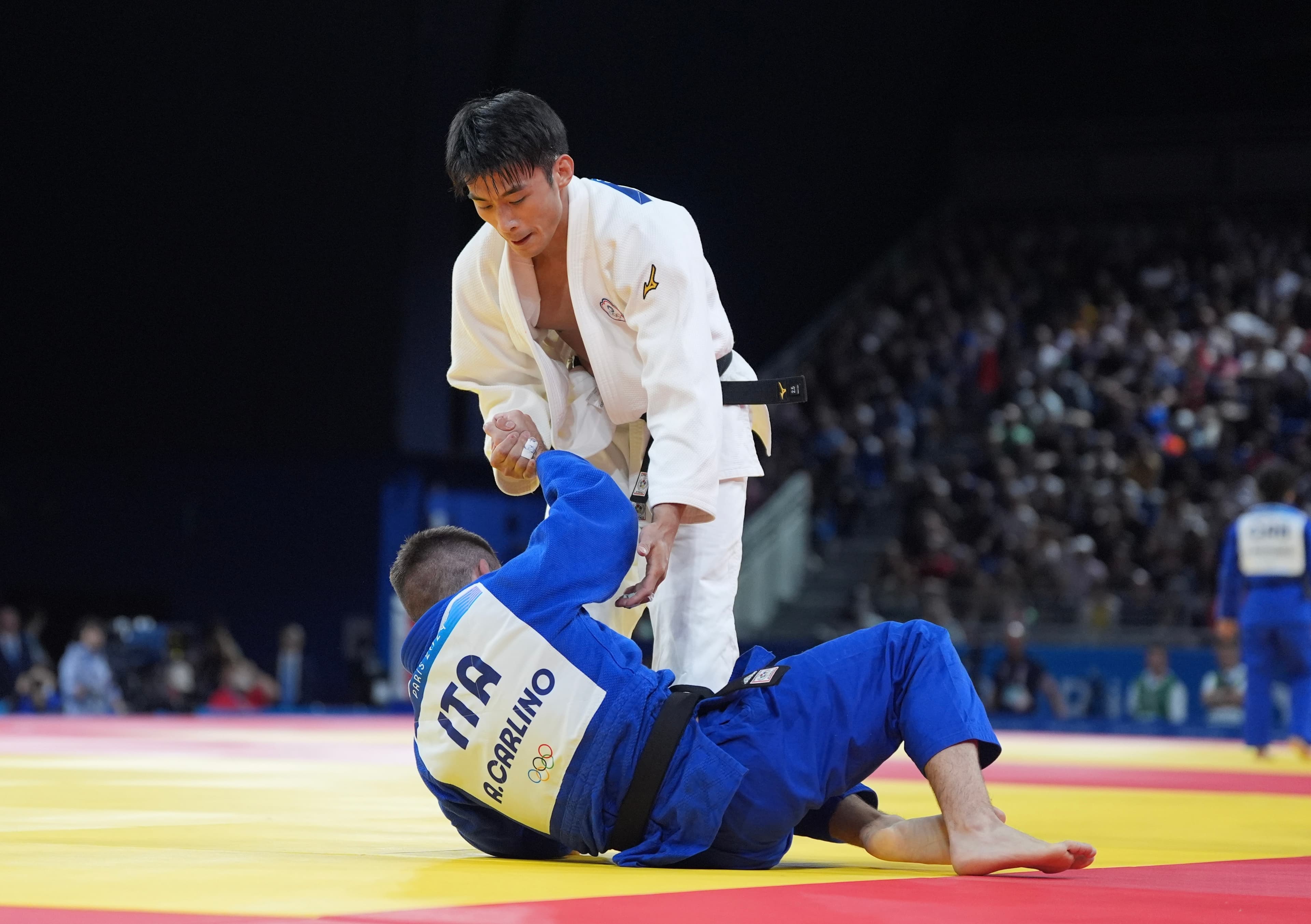 楊勇緯在柔道男子60公斤級16強擊退義大利選手，成功晉級。（中華奧會提供）