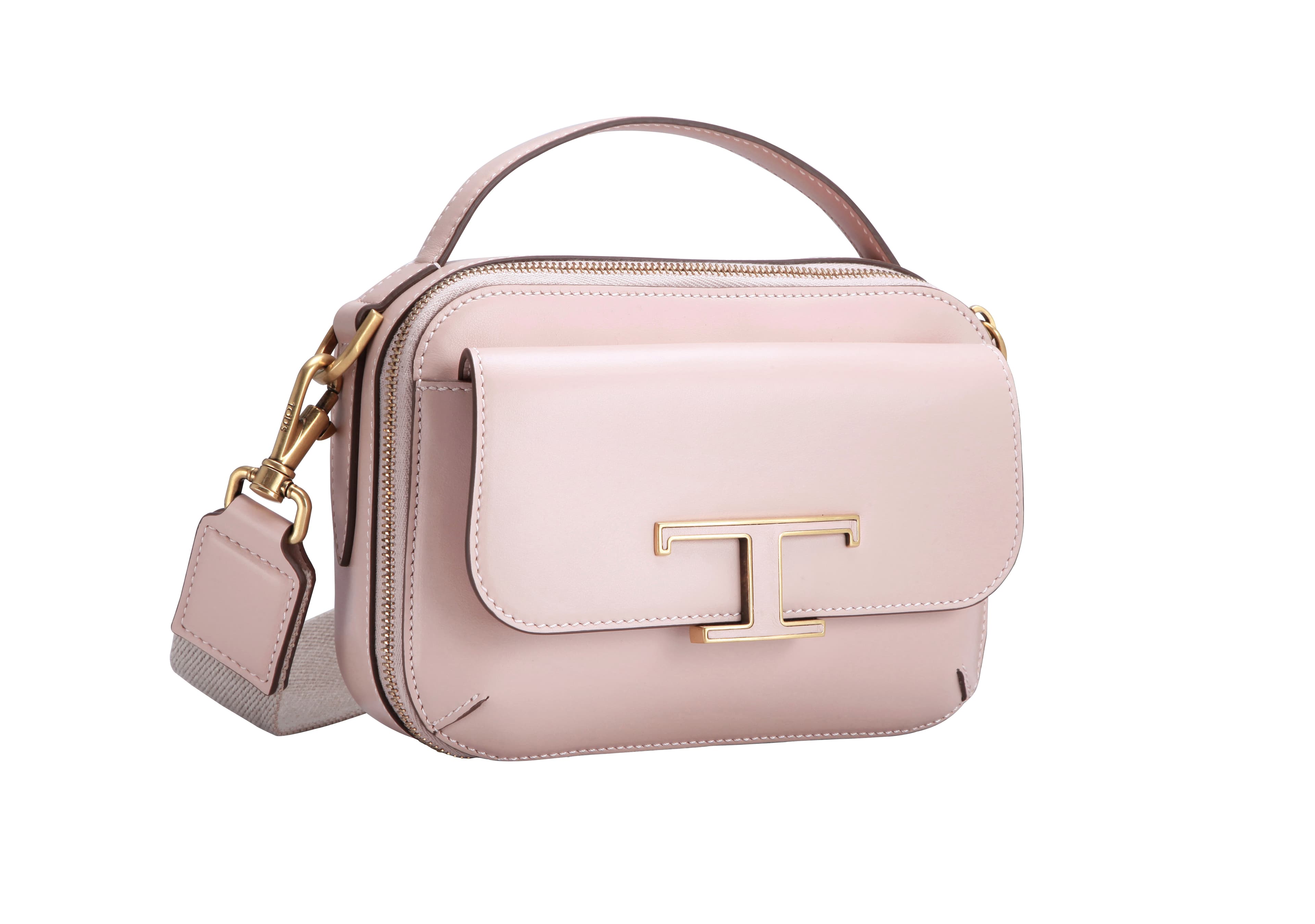 （台灣限定款）TOD'S T TIMELESS裸粉色相機包。NT$75,900（迪生提供）