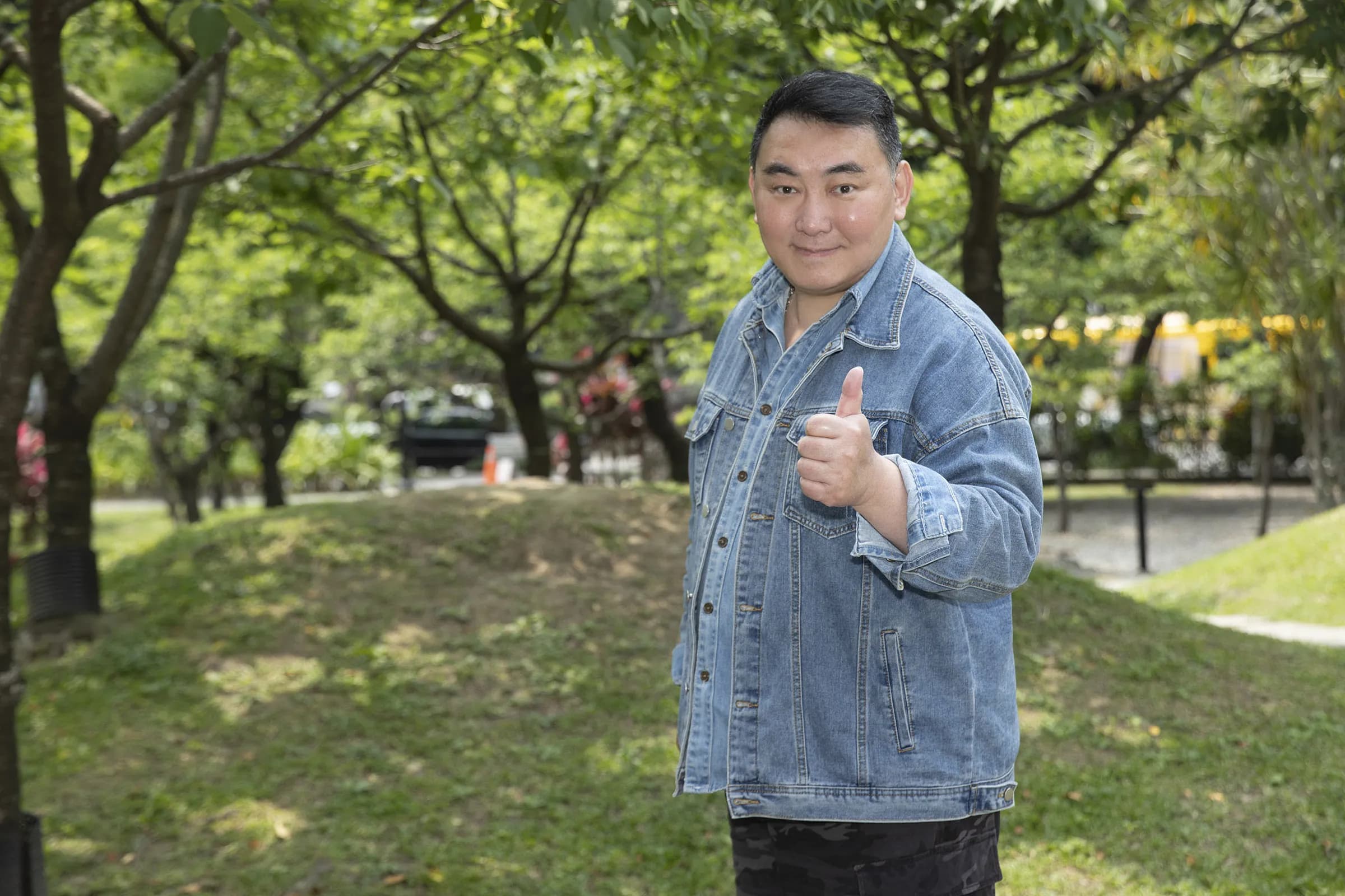 因為債務，徐亨決定自行負責，不要連累老婆黃于倫。（欣代唱片提供）