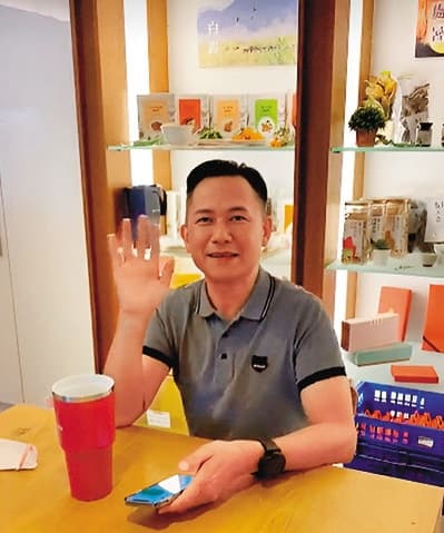 吉品養生總經理劉吉仁（圖）與李李仁夫婦鬧翻前，曾現身陶晶瑩直播。（翻攝陶晶瑩臉書）