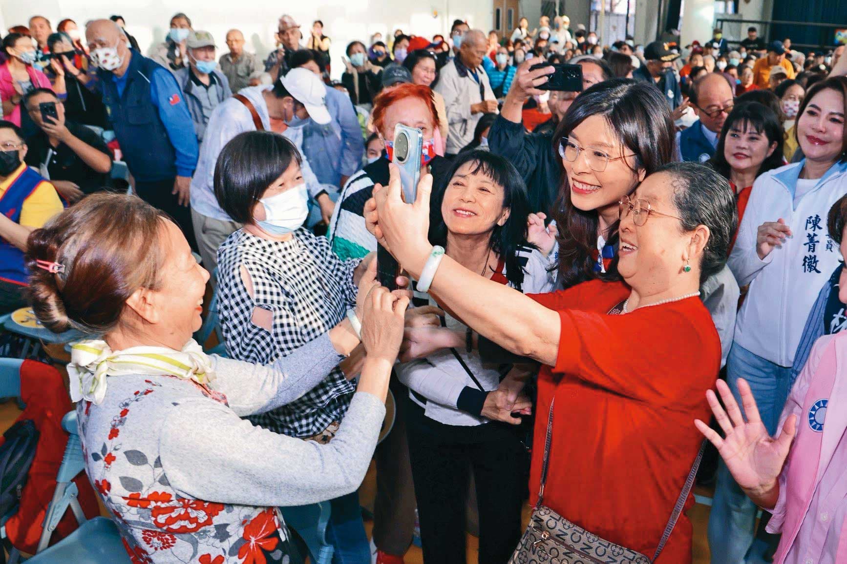 藍營內部認為，年底九合一選舉是鄭麗文的期中考。（翻攝鄭麗文臉書）