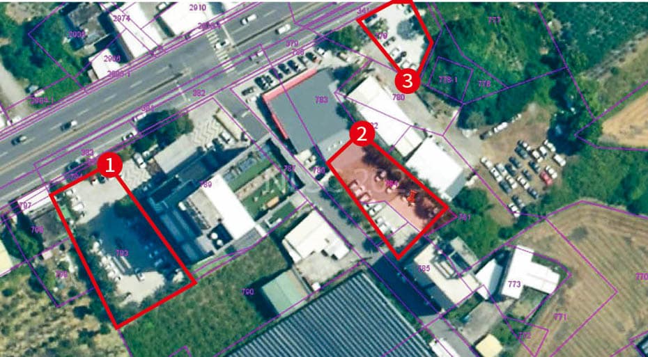 立麗大酒店有3個停車場，均為農地違規鋪設停車場使用。（翻攝Google Maps）