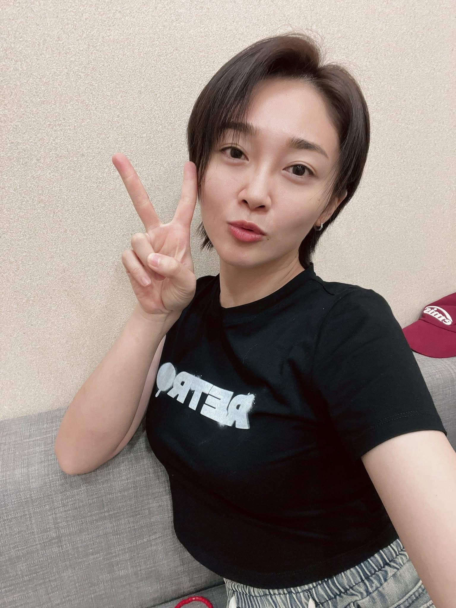 張文綺發展副業當起鹹酥雞老闆娘。（翻攝自張文綺臉書）