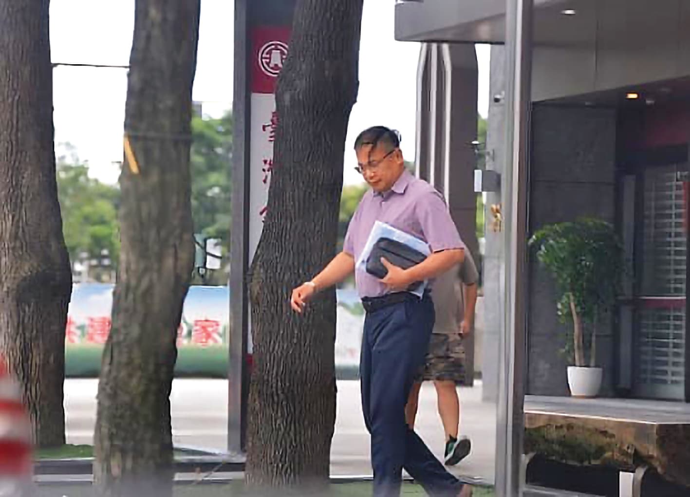 王義川（圖）驚覺遭凱思國際偷拍，去年10月已具狀對黃國昌提告涉違反《國安法》等罪。（翻攝徐巧芯臉書）