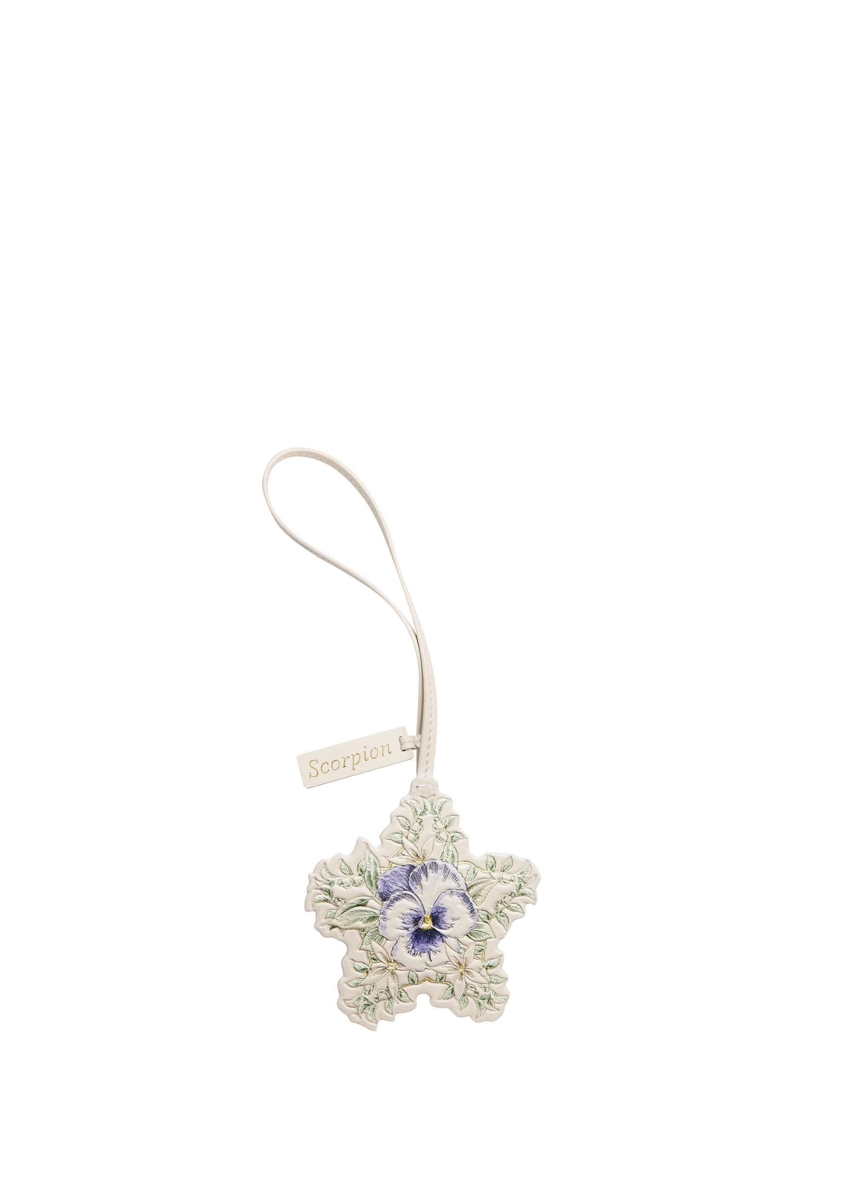 DIOR Star天蠍座包款吊飾，NT$15,500。（迪奧提供）