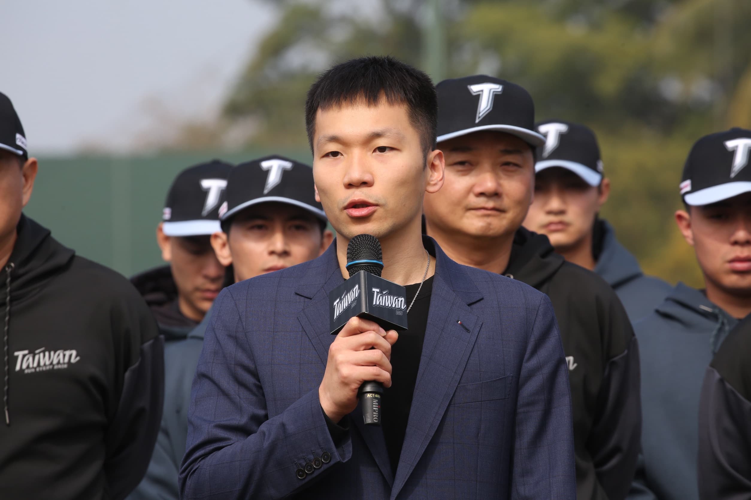 李洋承諾後勤全力支援，要讓選手們無後顧之憂全力拚戰。（鏡報董孟航）
