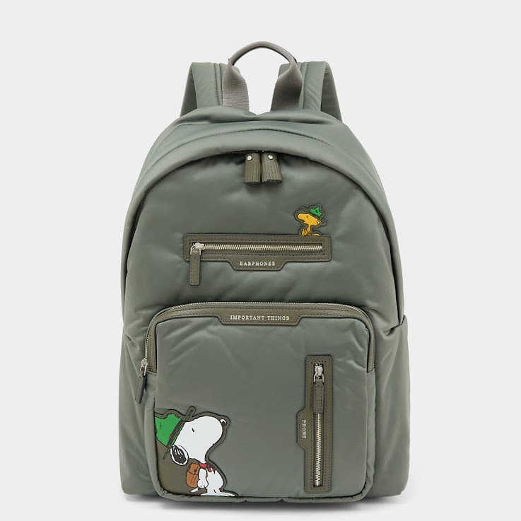 Snoopy尼龍包系列後背包。NT$29,580（CLUB DESIGNER提供）