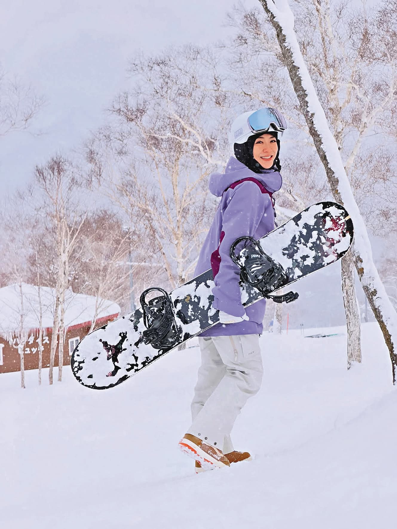 楊千霈因帶孩子去日本滑雪，意外扭傷膝蓋導致前十字韌帶撕裂和半月板破裂。（翻攝自楊千霈IG）