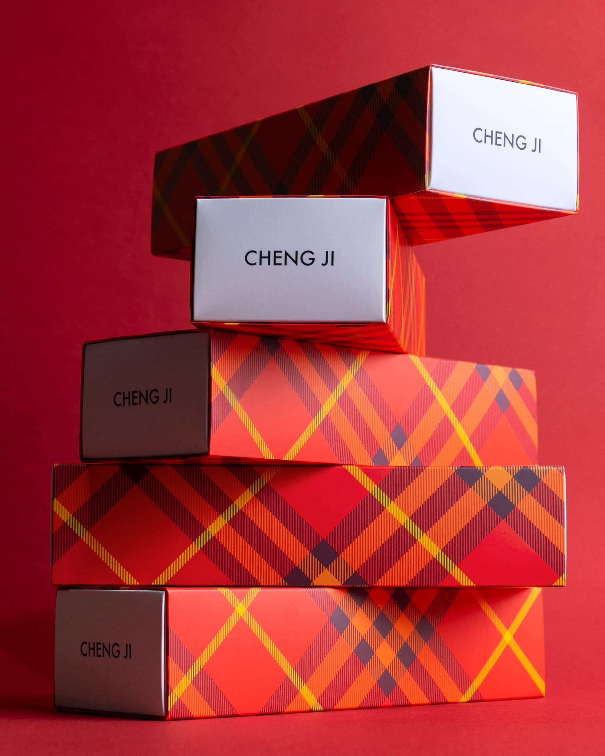 承繼CHENG JI在台灣精品甜點市場中，以獨特的品牌理念與精湛工藝占有一席之地。（BURBERRY提供）