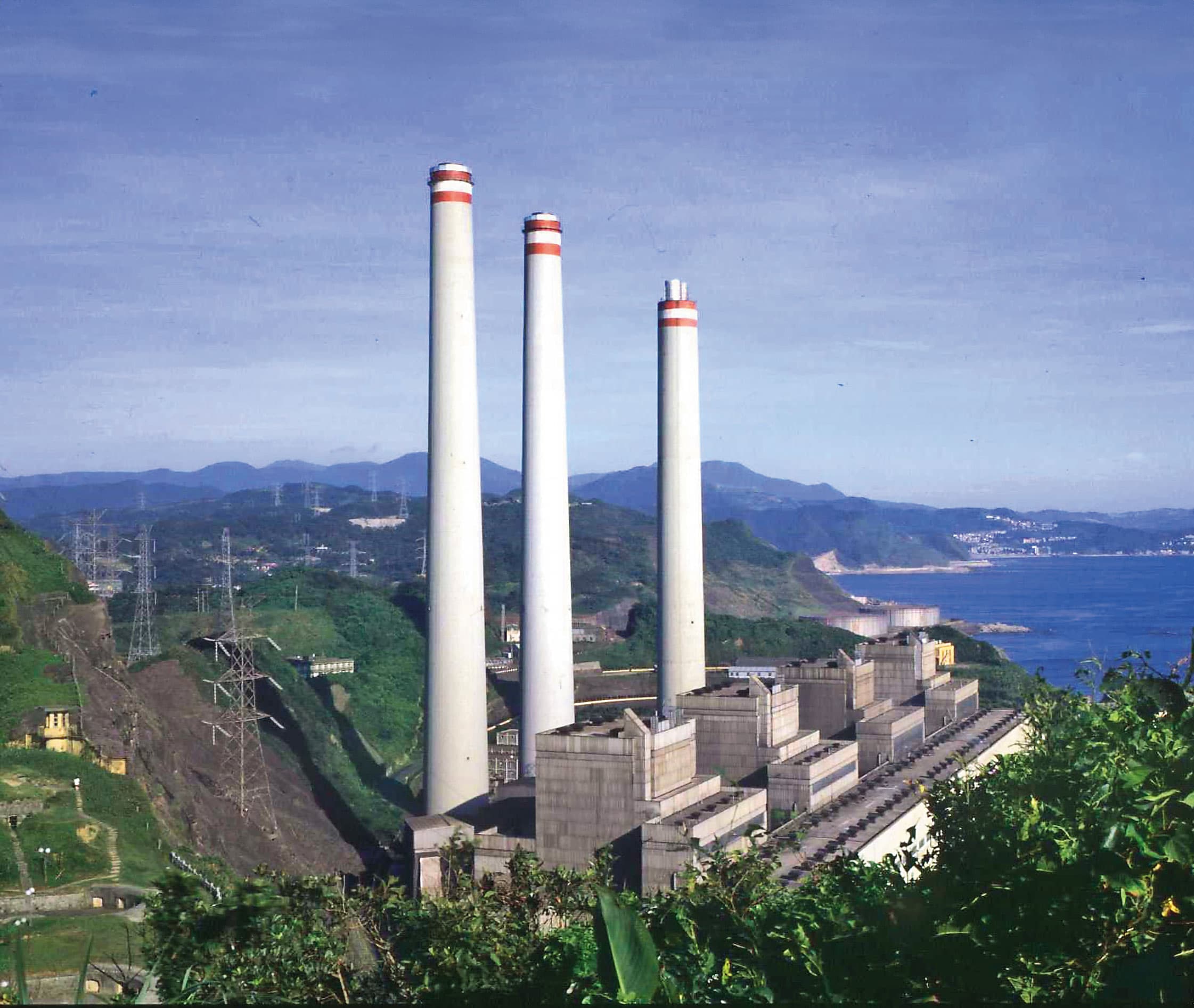 基隆協和電廠將原本燃油機組改建為燃氣機組，將興建第4座天然氣接收站（四接）。（台電提供）