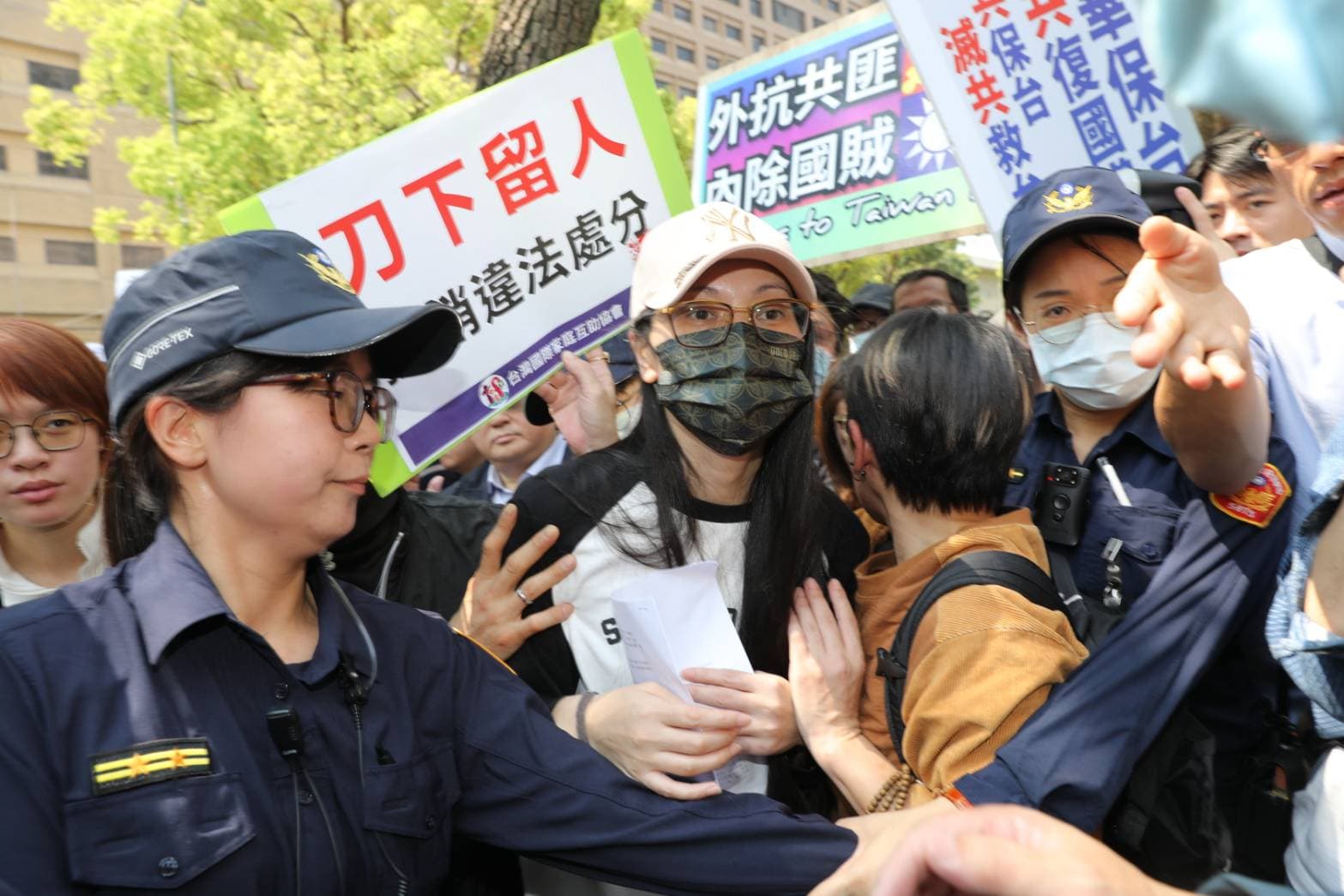 中配亞亞沒打算離開台灣。
