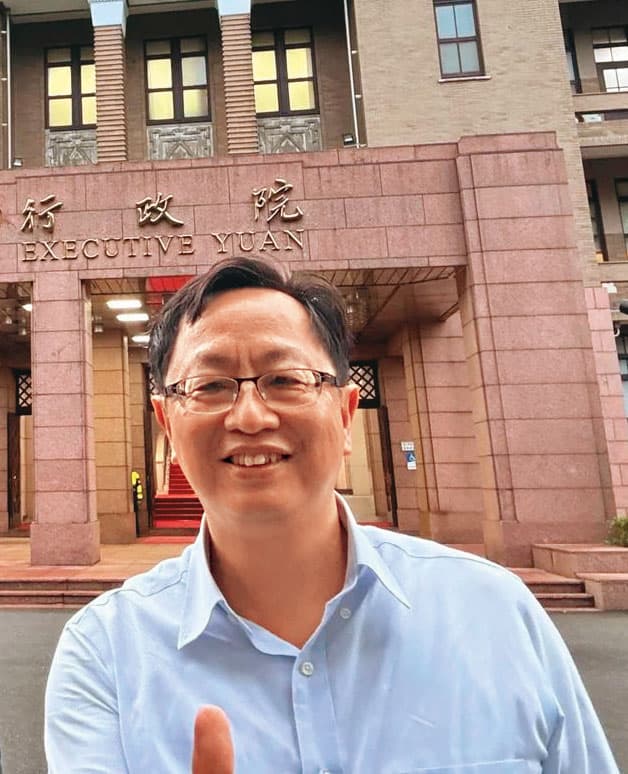 30年公務資歷的行政院祕書處長徐益梁（圖），被控與陳姓諮議聯手欺壓職員，並爆不倫戀。（翻攝台北市室內設計裝修商業同業公會官網）
