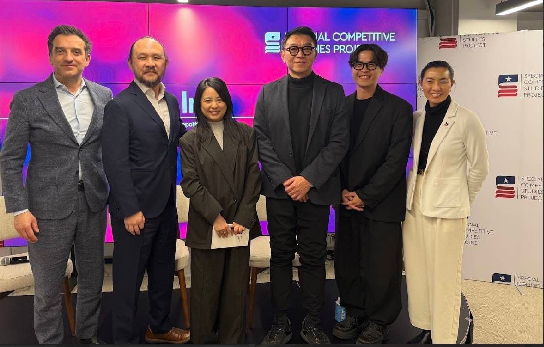 SCSP董事總經理Ylli Bajraktari（左起）、SCSP全球事務副總Joe Wang、零日攻擊製作人鄭心媚、零日攻擊監製林錦昌、零日攻擊行銷總監高偉豪、SCSP外交政策副主任Channing Lee。（該劇製作團隊提供）