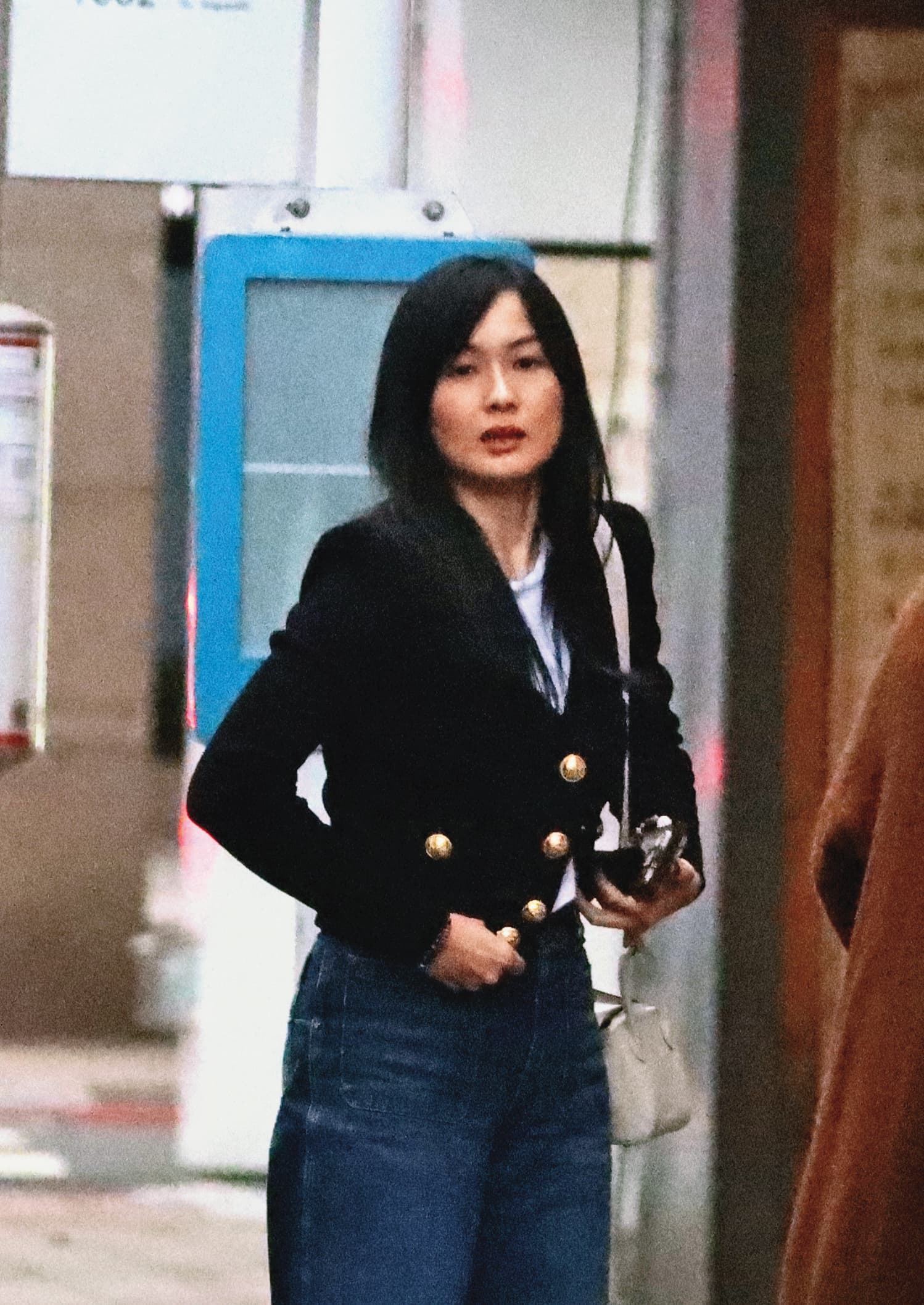 大方愛相隨的吳尊老婆林麗吟也是好久不見了，想當年她隱婚養小孩也是頗辛苦。