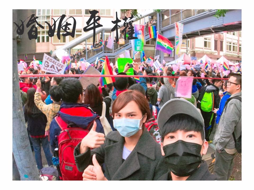 本身就是LGBT，林進（右）、小A辣（左）上月28日現身立法院支持婚姻平權法案。