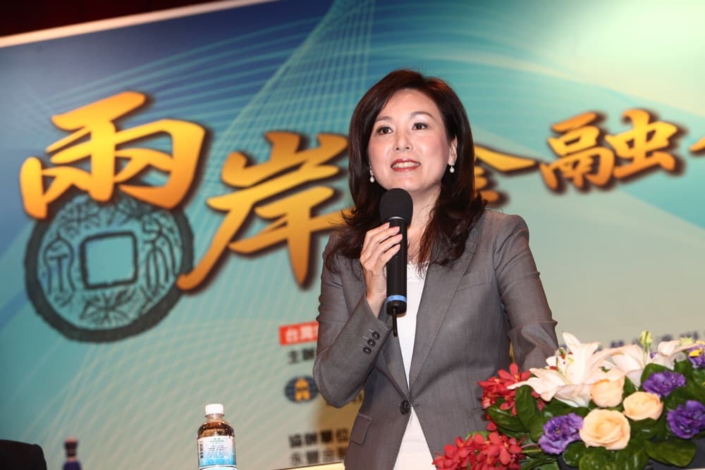 新光金總經理李紀珠首度打破沉默強調，公司績效就是她的KPI。