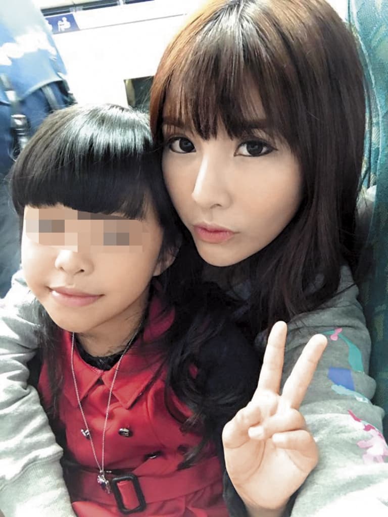 蘇心甯10年前奉子成婚，女兒今年已經9歲。（翻攝自蘇心甯臉書）