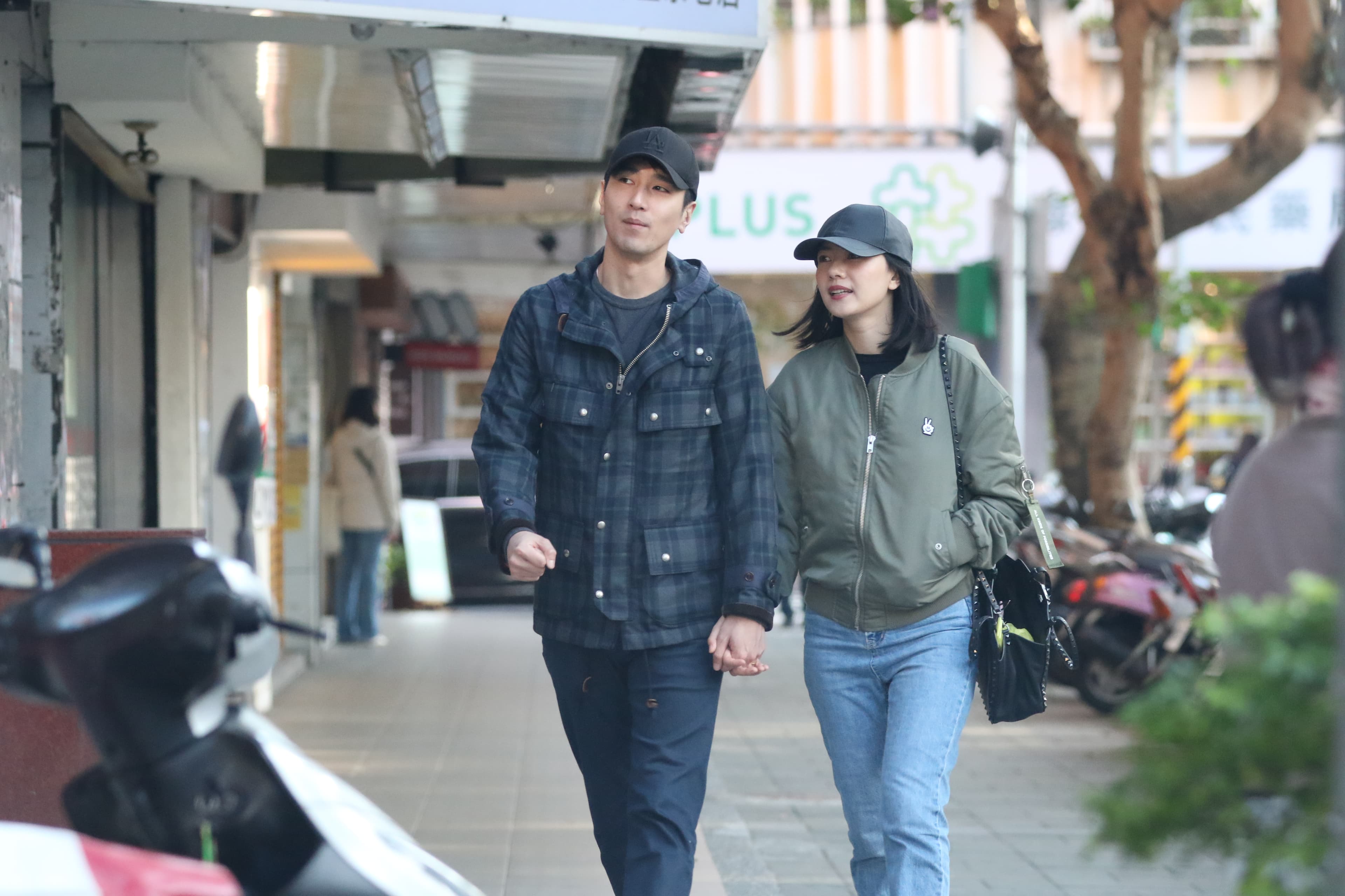 趙又廷（左）和高圓圓結婚後也傳出不少婆媳不合問題，但不影響兩人感情。（攝影組攝）