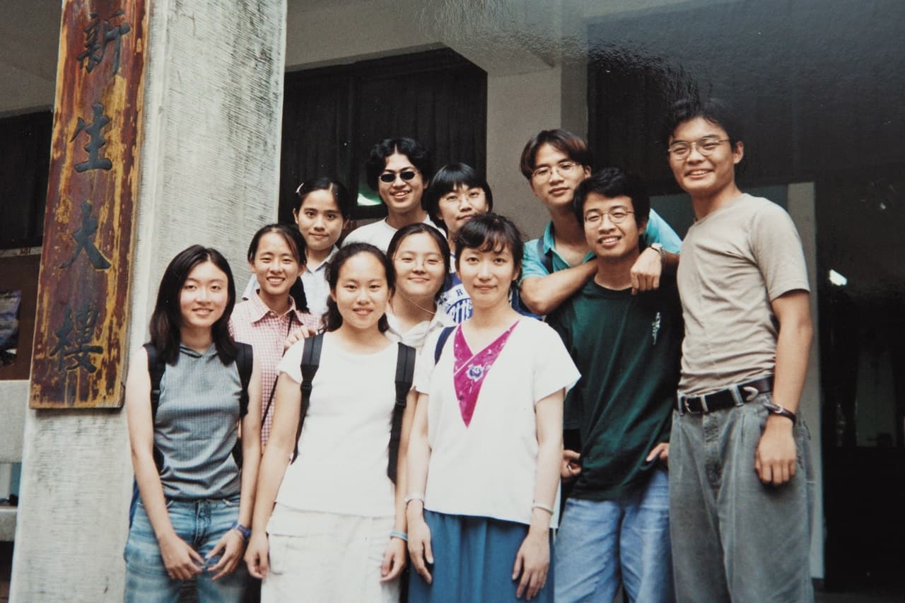 蔡璧名在台大任教20年，深受學生愛戴，不少人畢了業都跟她結為好朋友。（蔡璧名提供）