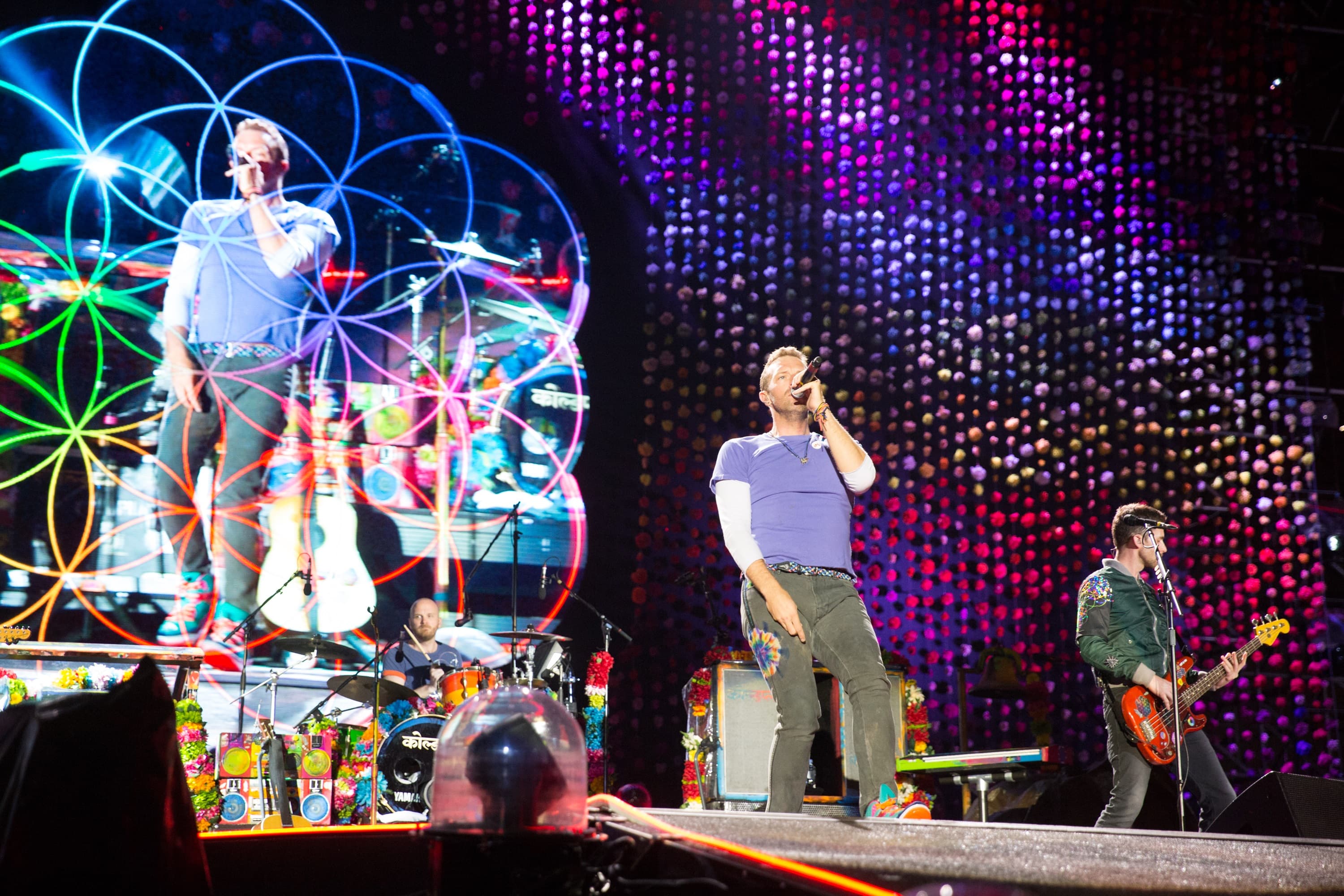 Coldplay的創作依然真摯動人，近幾年試著變化各種曲風，懂得尖銳一點，也懂得收藏。