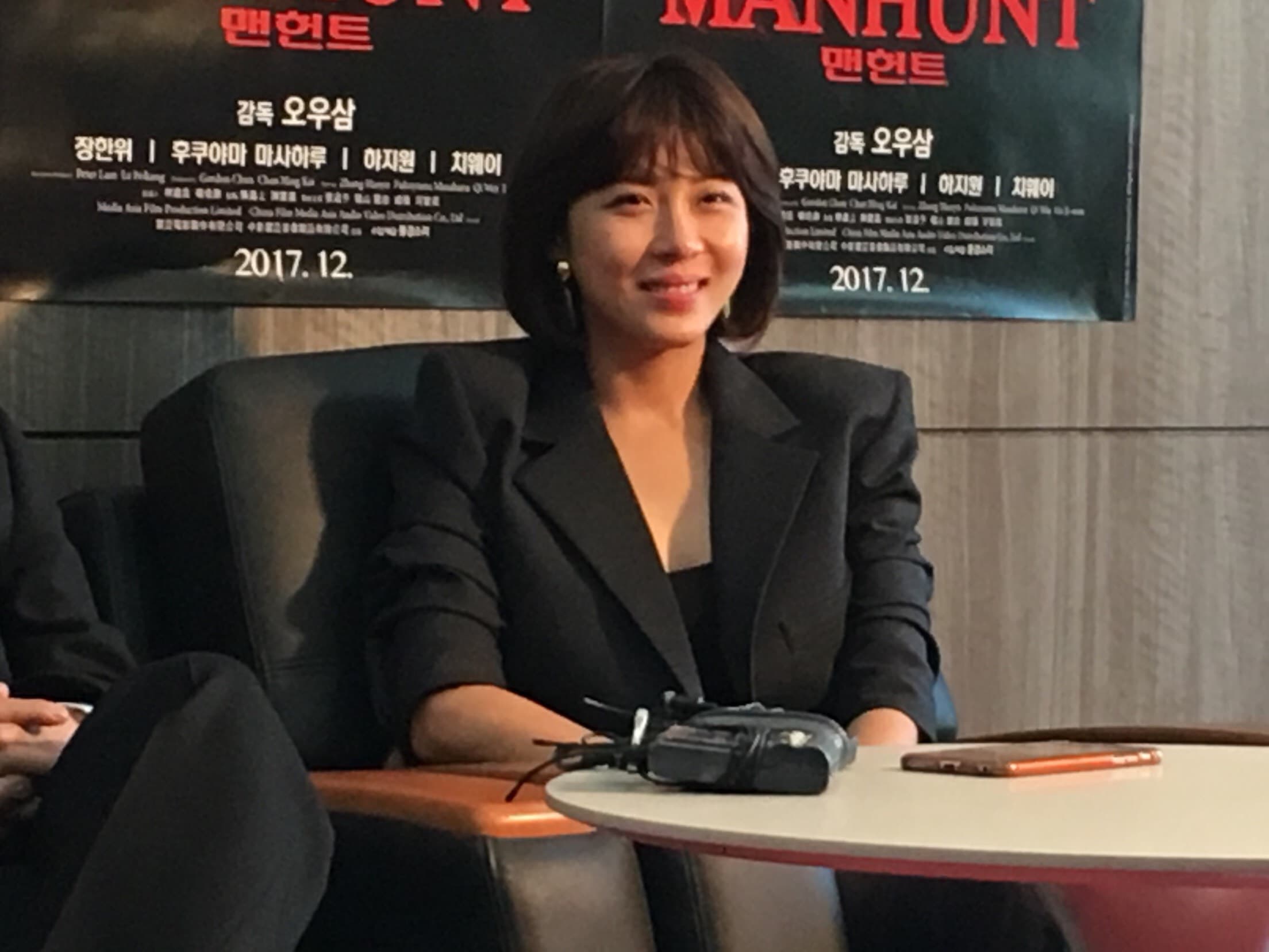 吳宇森讓河智苑當第一位電影裡的女殺手，讓她受寵若驚。（華映提供）