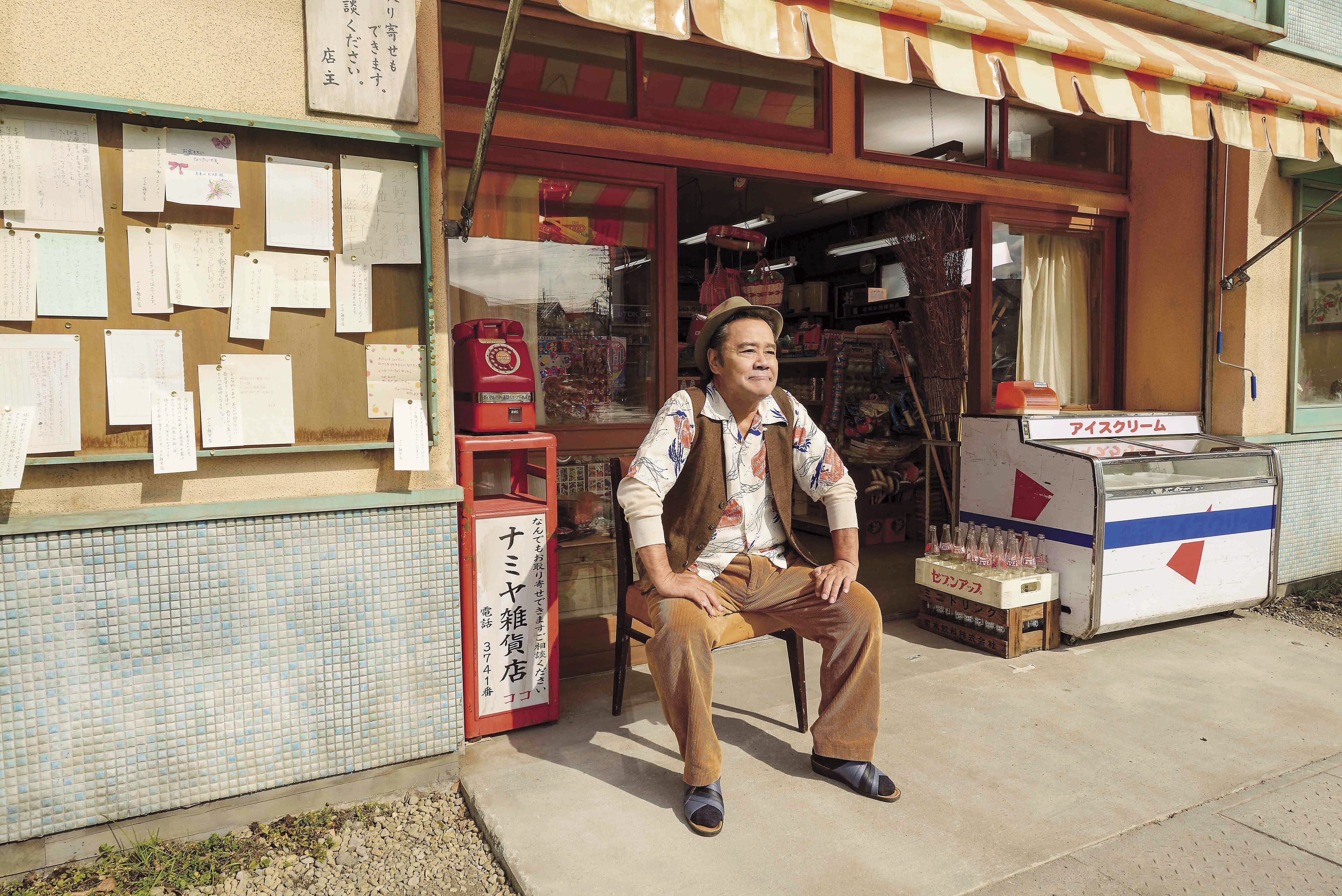 西田敏行主演的電影《解憂雜貨店》也賣出華語舞台劇IP版權，目前正在上海演出。（華映提供）