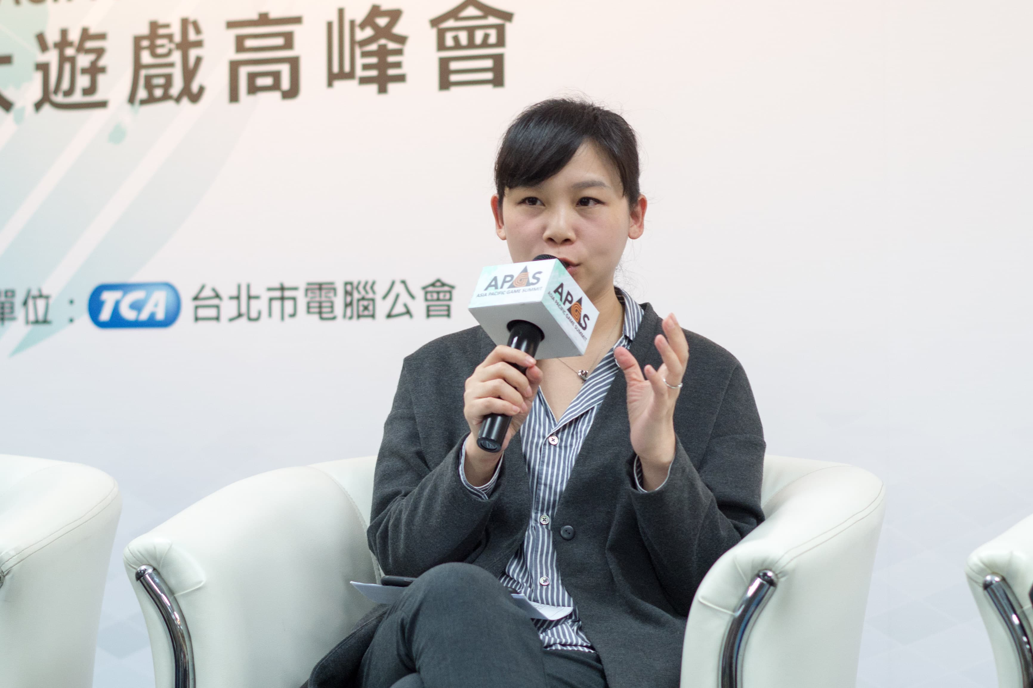 閃電狼領隊畢怜禮覺得電競選手其實比很多年輕人乖，生活也單純許多。