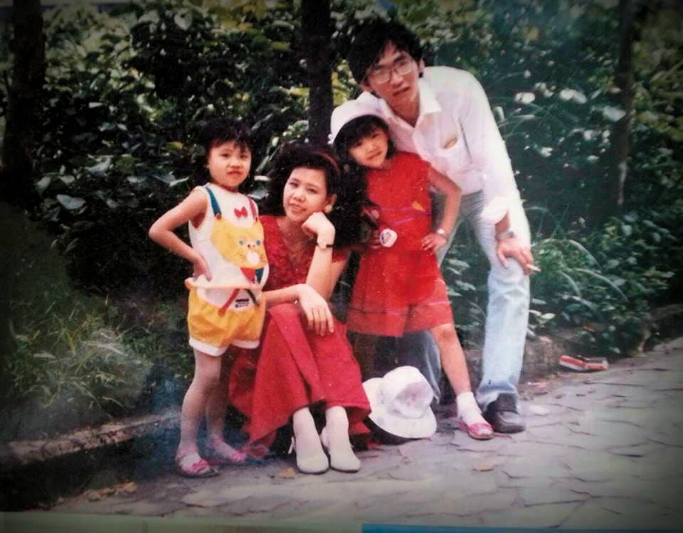 小時候的陳竹音（左起）、媽媽、姊姊、爸爸。對陳竹音來說，家庭的溫暖是渴望卻不可得的。（陳竹音提供）