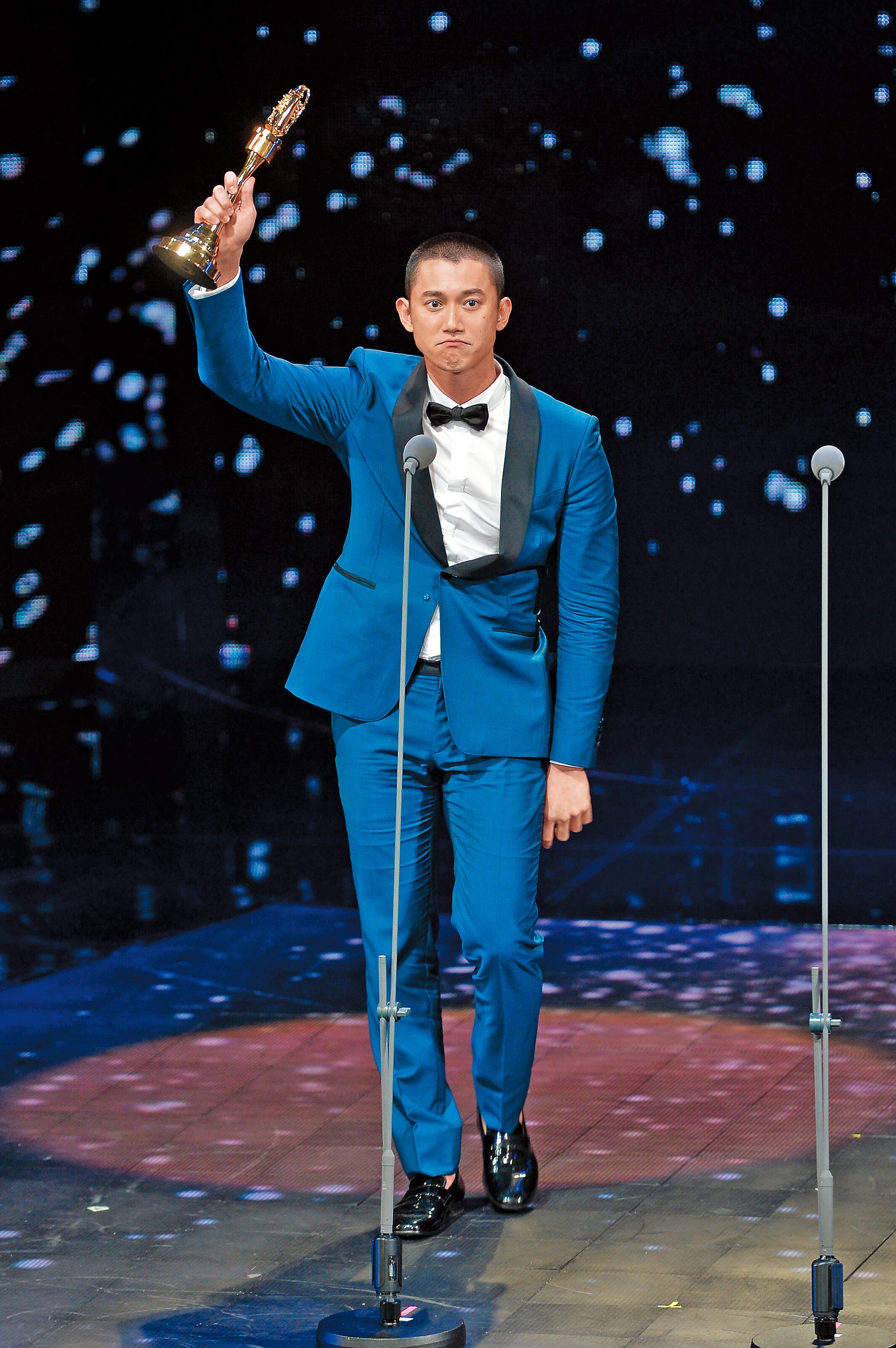 吳慷仁的演技近年來屢受肯定，還奪得了金鐘視帝，他的感情也相當精彩，過往情史名單上還有周幼婷及曾愷玹等人。