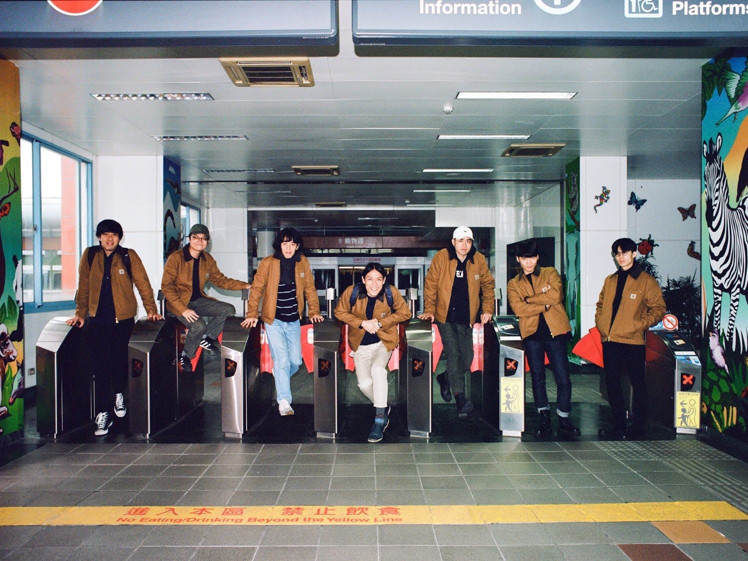 「落日飛車」今年2月開始在雅加達、曼谷、廣州、北京等地展開巡演。(取自「落日飛車」臉書)