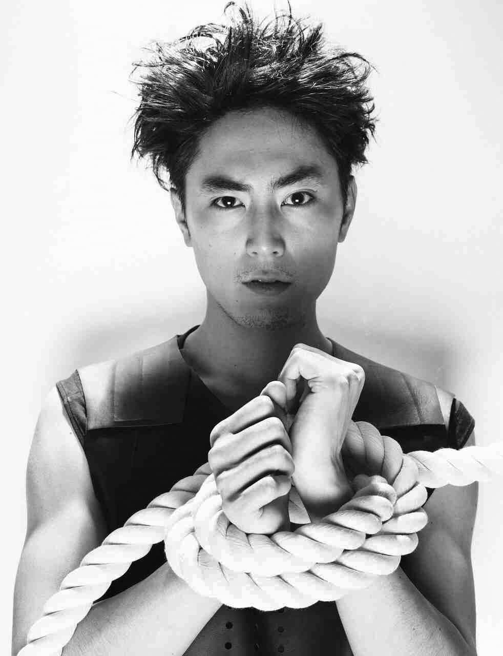 在電影《全員死刑》以金髮與刺青造型詮釋殺人犯，間宮祥太朗爆料金髮是為雜誌拍攝而染，導演小林永貴看到後說：「就是這個了！」（翻攝自間宮推特）