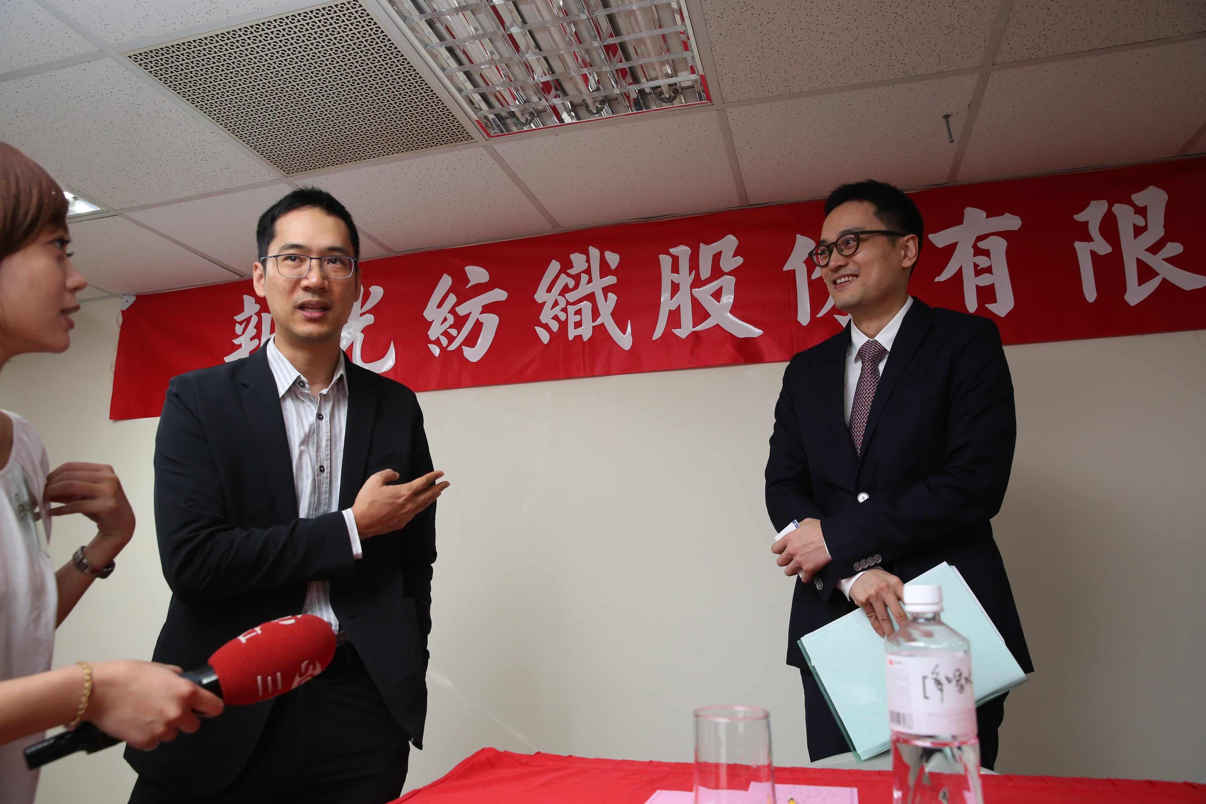 吳昕紘、吳昕恩強調，希望能和大伯吳東進維持和諧。