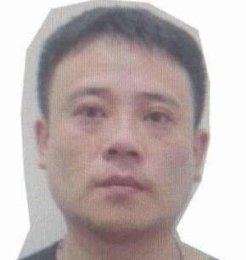 誤殺海陸兵的嫌犯洪偉智目前逃亡中，警方呼籲民眾能夠協尋通報，因為洪嫌擁槍自重相當危險。（警方提供）