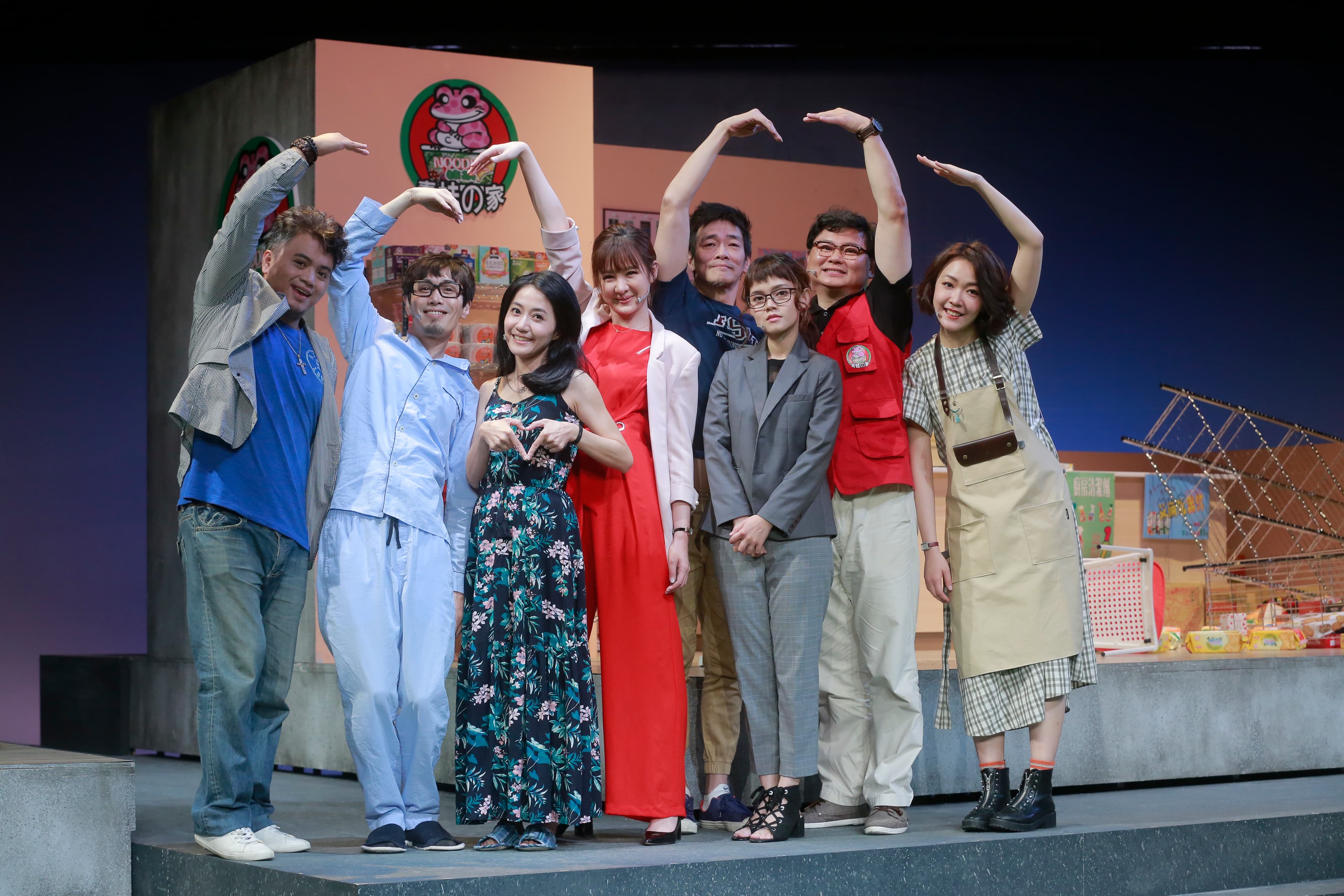 《日常恋襲曲》由陳培廣導演，安心亞、吳世偉、徐華謙、李劭婕、王鏡冠、陳婉婷、李安琪等人演出。