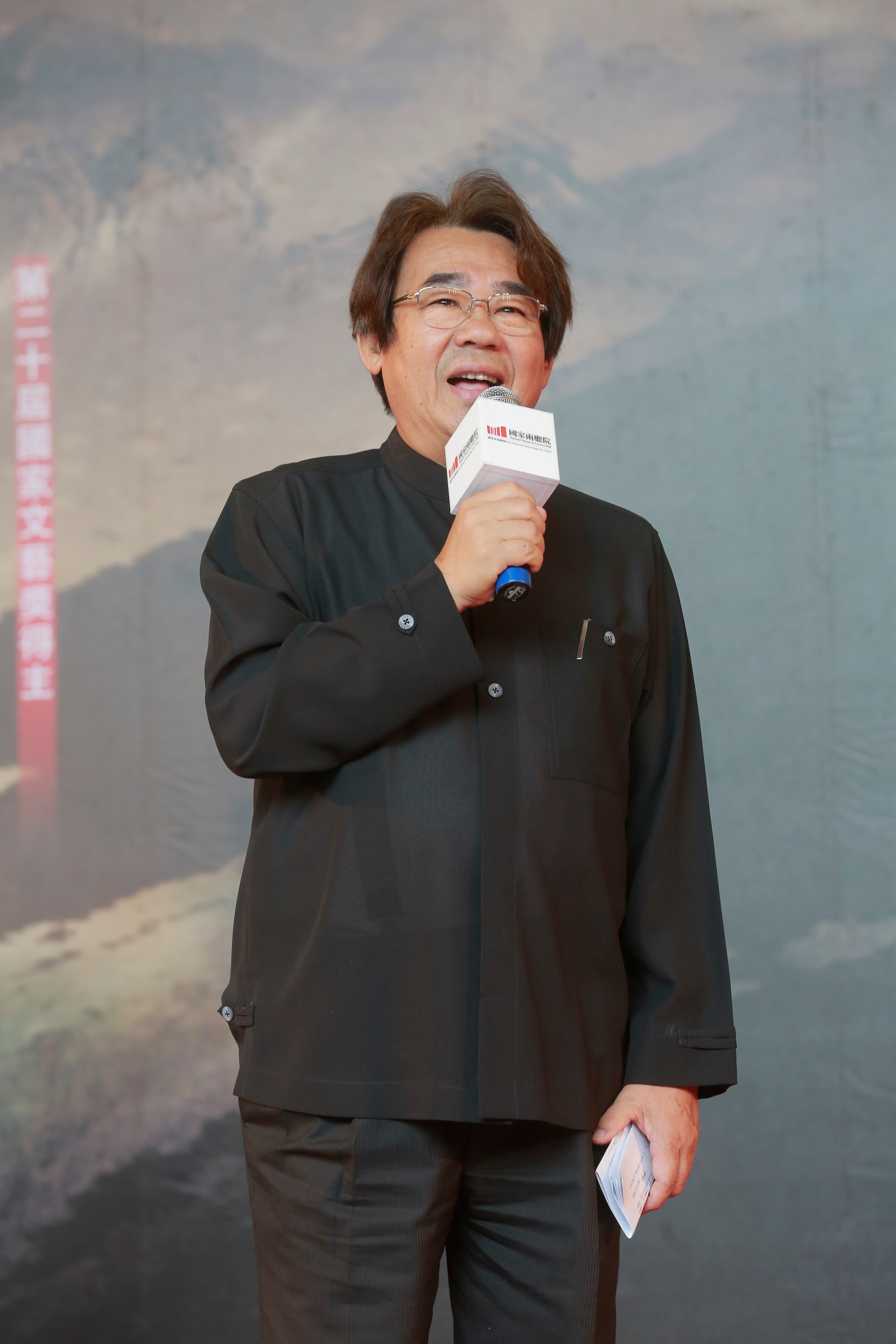 明華園總團藝術總監陳勝福表示，明華園總團將人才傳承視為首要任務，《龍逆鱗》可看到家族青年演員在舞台上超齡演出，帶出新風貌。
