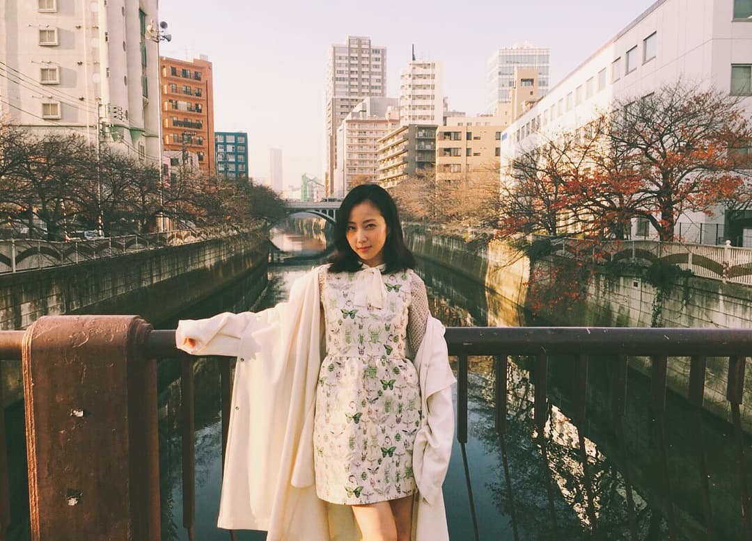木南晴夏2001年從horipor事務所舉辦的選秀賽出道。（翻攝自木南晴夏IG）
