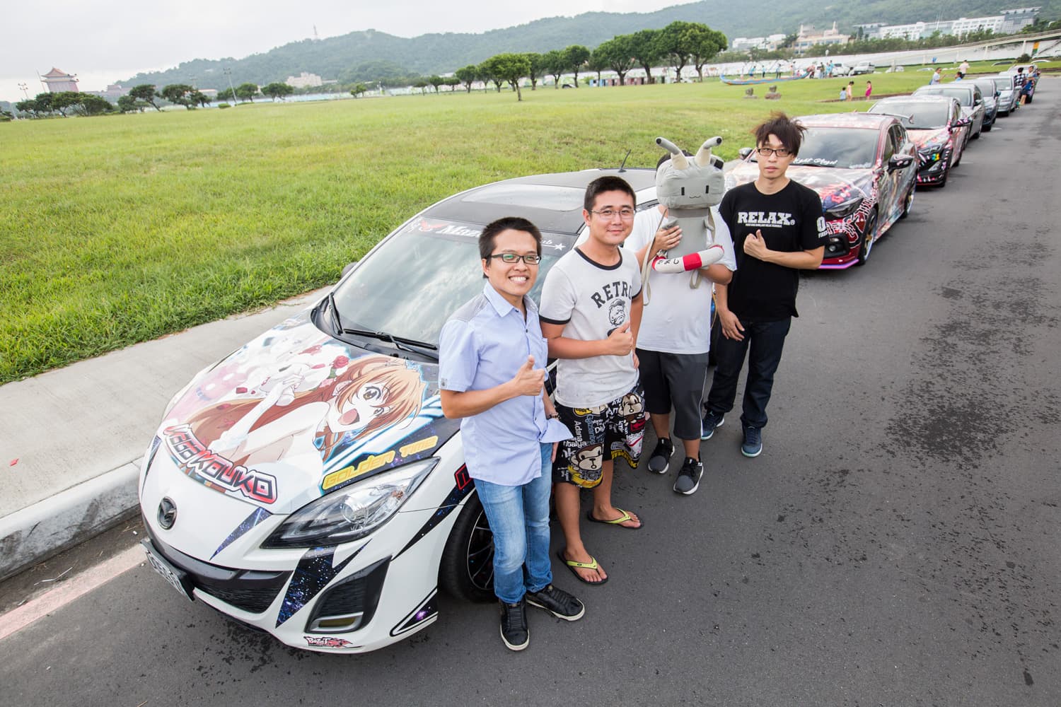 台灣痛車以機車為主，汽車較少，在路上很容易吸引路人目光。