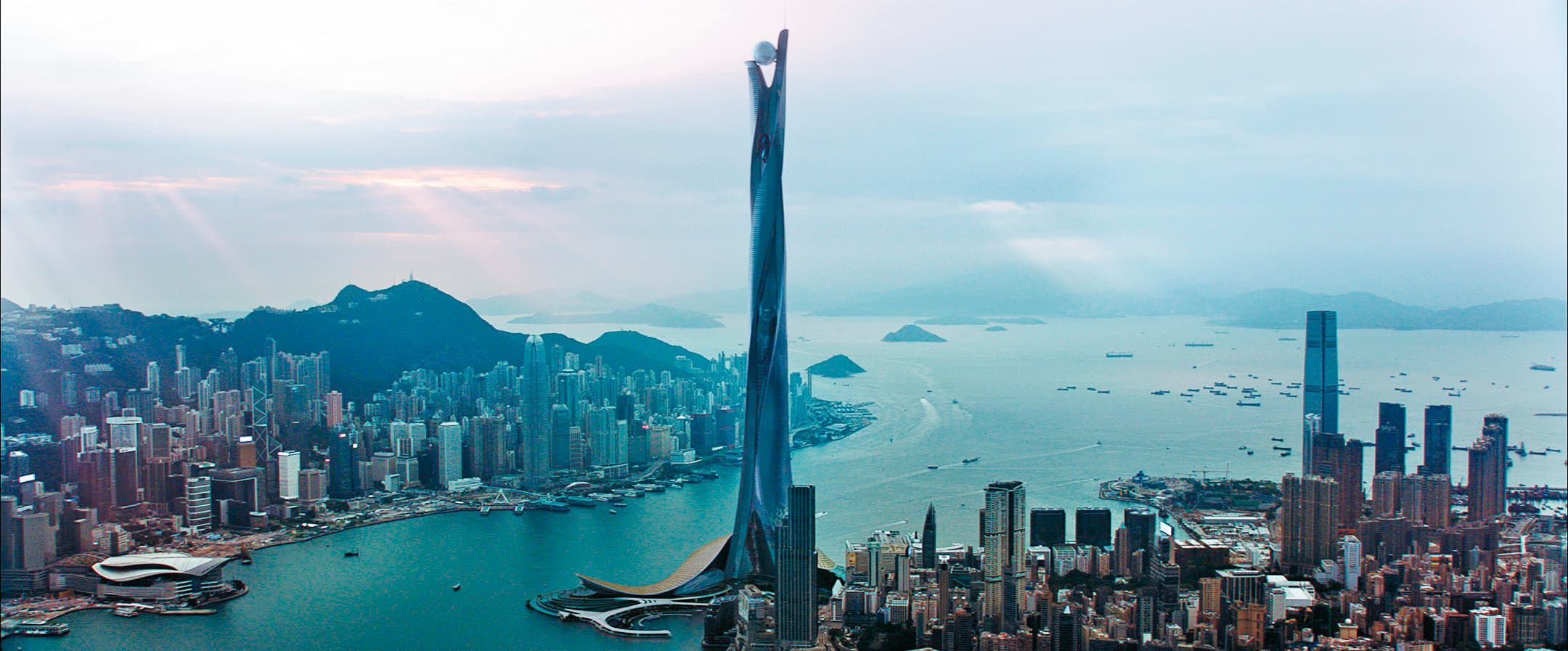 電影虛擬打造出樓高240層，座落香港的世界第一高樓明珠塔，成為劇中大規模動作場面的舞台。（UIP提供）