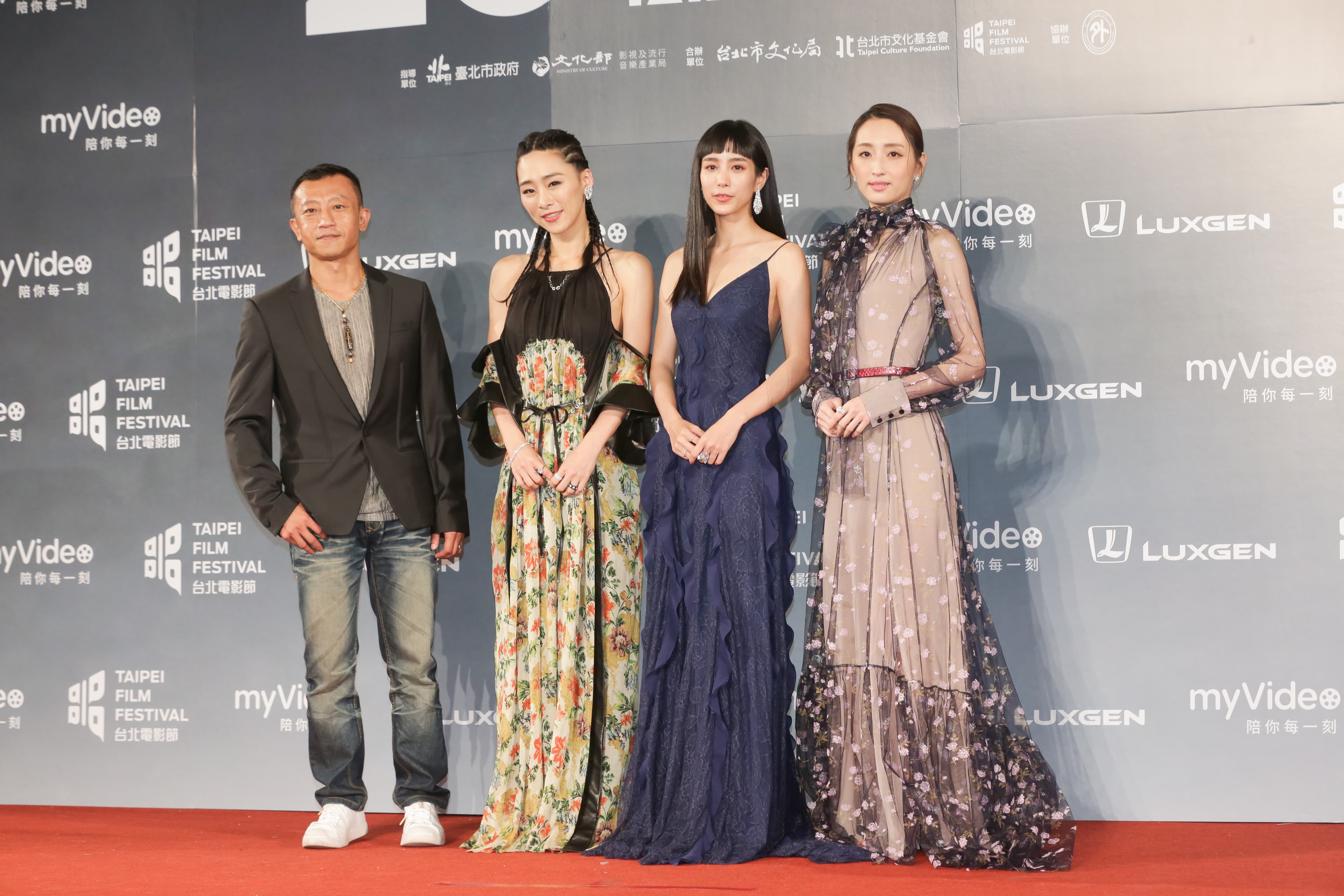 文淇獲女配角獎但未能到場，由導演楊雅喆代領。