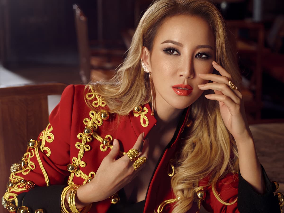 李玟曾因感冒後啞嗓，靠著天天反覆練習〈月光愛人〉，才慢慢征服病因，找回聲音。（摘自臉書）
