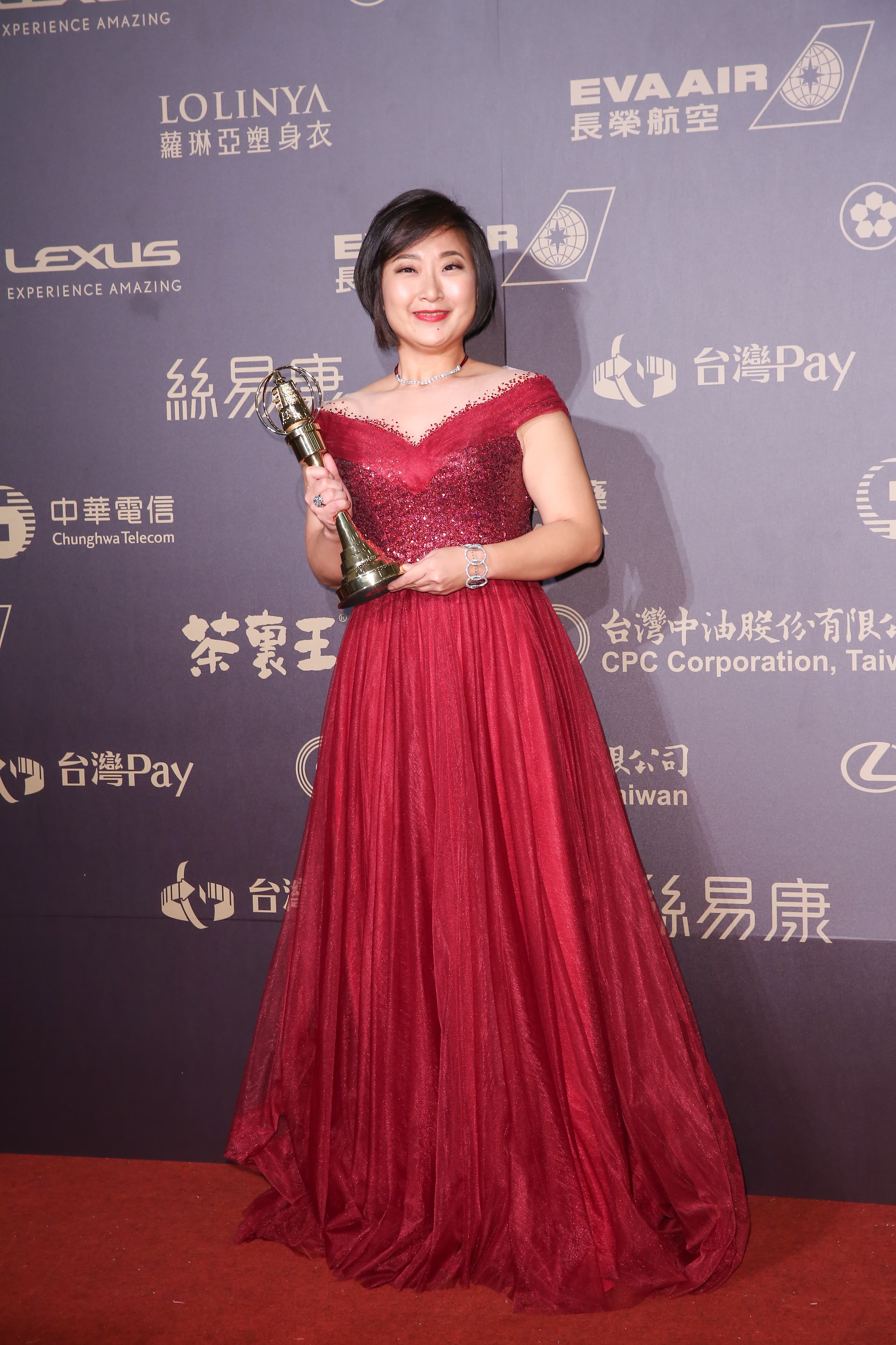 廖怡裬得獎要感謝母親，因為拍了《外鄉女》，與母親的距離也更接近。