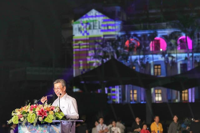 陳副總統希望透過國慶光雕，讓國人與國際友人一起欣賞台灣的美好，並將這份感動留在心裡。（總統府提供）