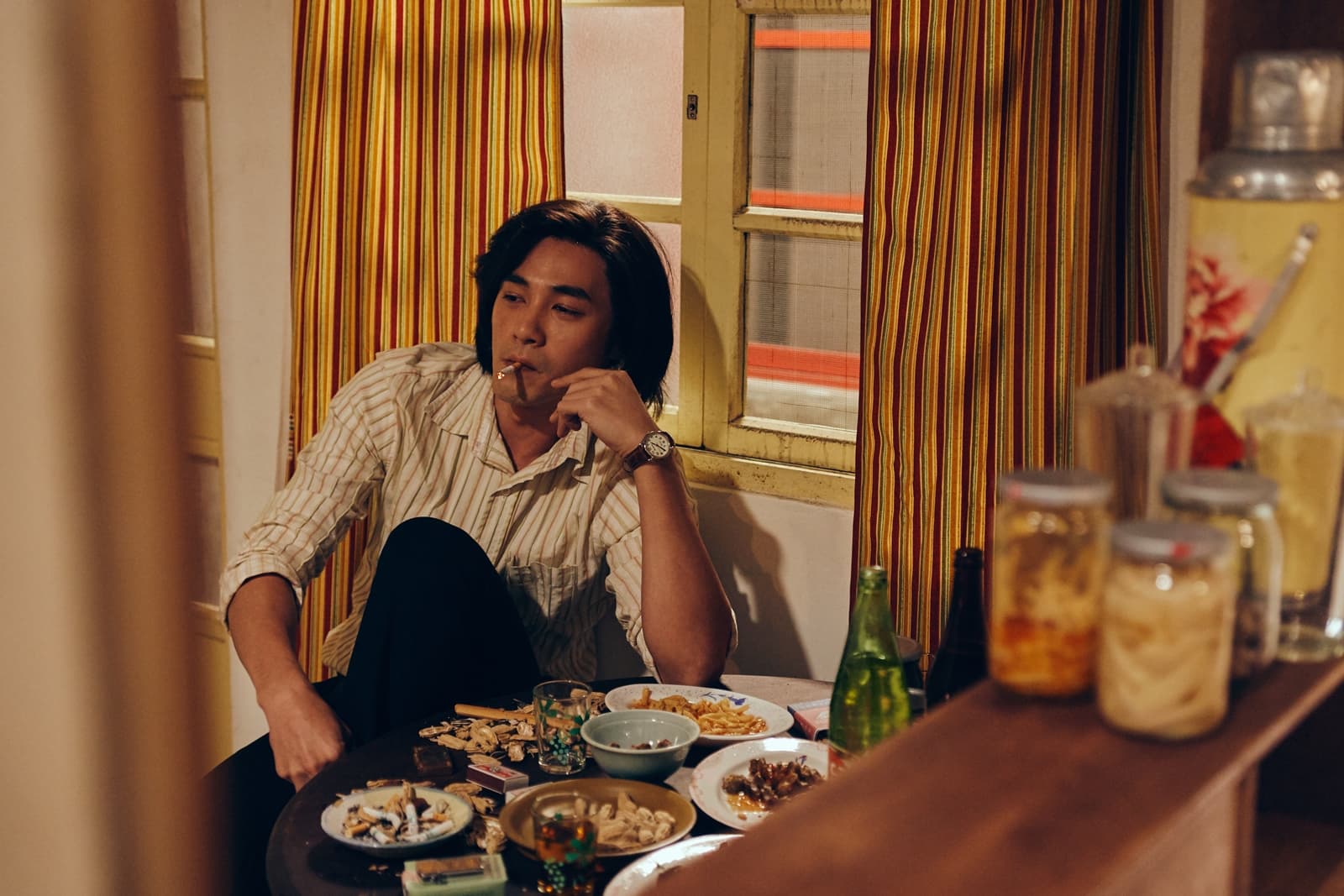 是元介演出《握三下，我愛你》董今狐一角，一度糾結在「愛情忠誠」的矛盾裡。（中視提供）