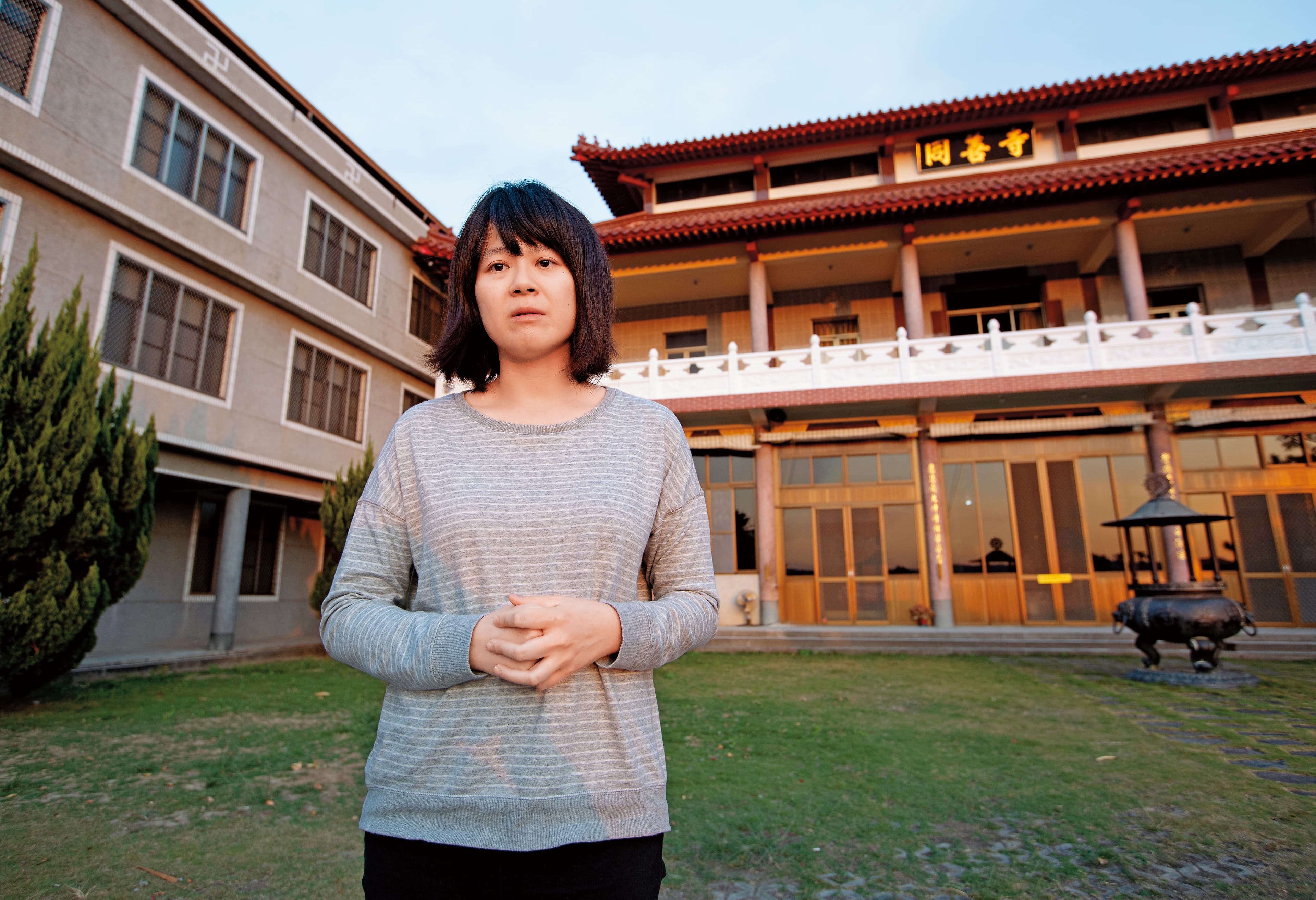 同善寺管理人謝小姐不滿因清理門戶，反而讓同善寺背上汙名，還遭到許多信徒的誤解。