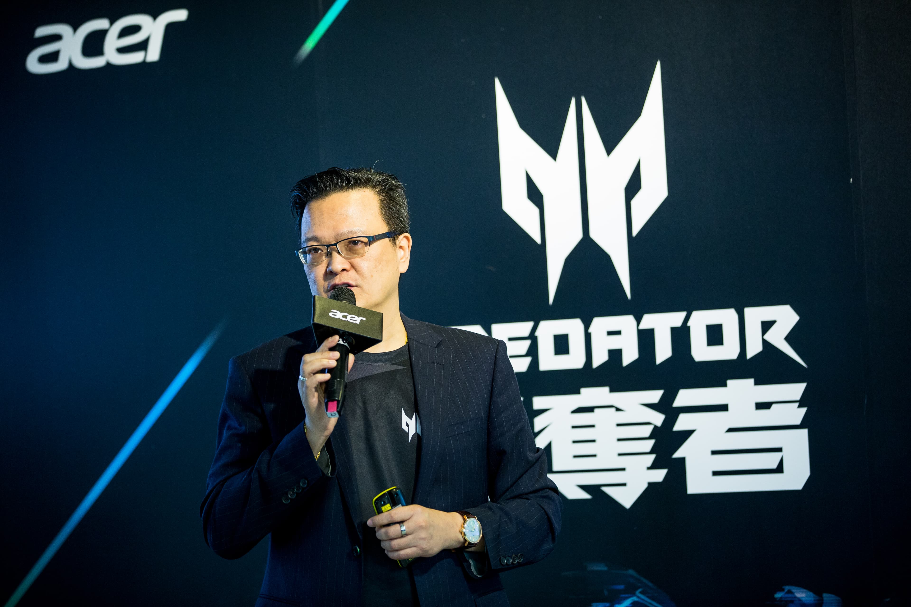 宏碁台灣區總經理侯知遠揭曉電競品牌Predator中文名掠奪者，盼能擴大品牌影響力。