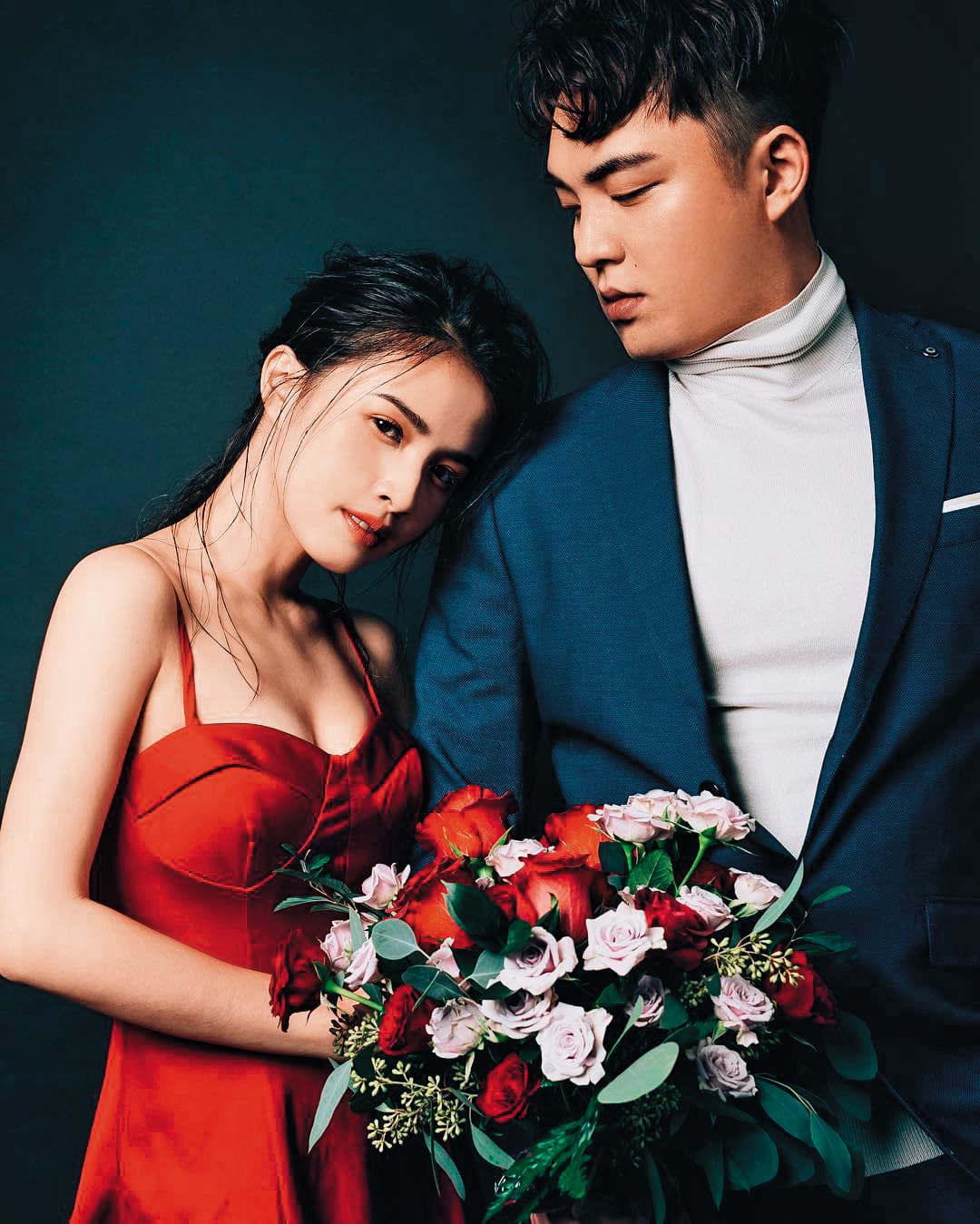 柯佳辰去年跟戀愛多年男友低調結婚，老公全力支持她繼續工作。（翻攝自柯佳辰IG）