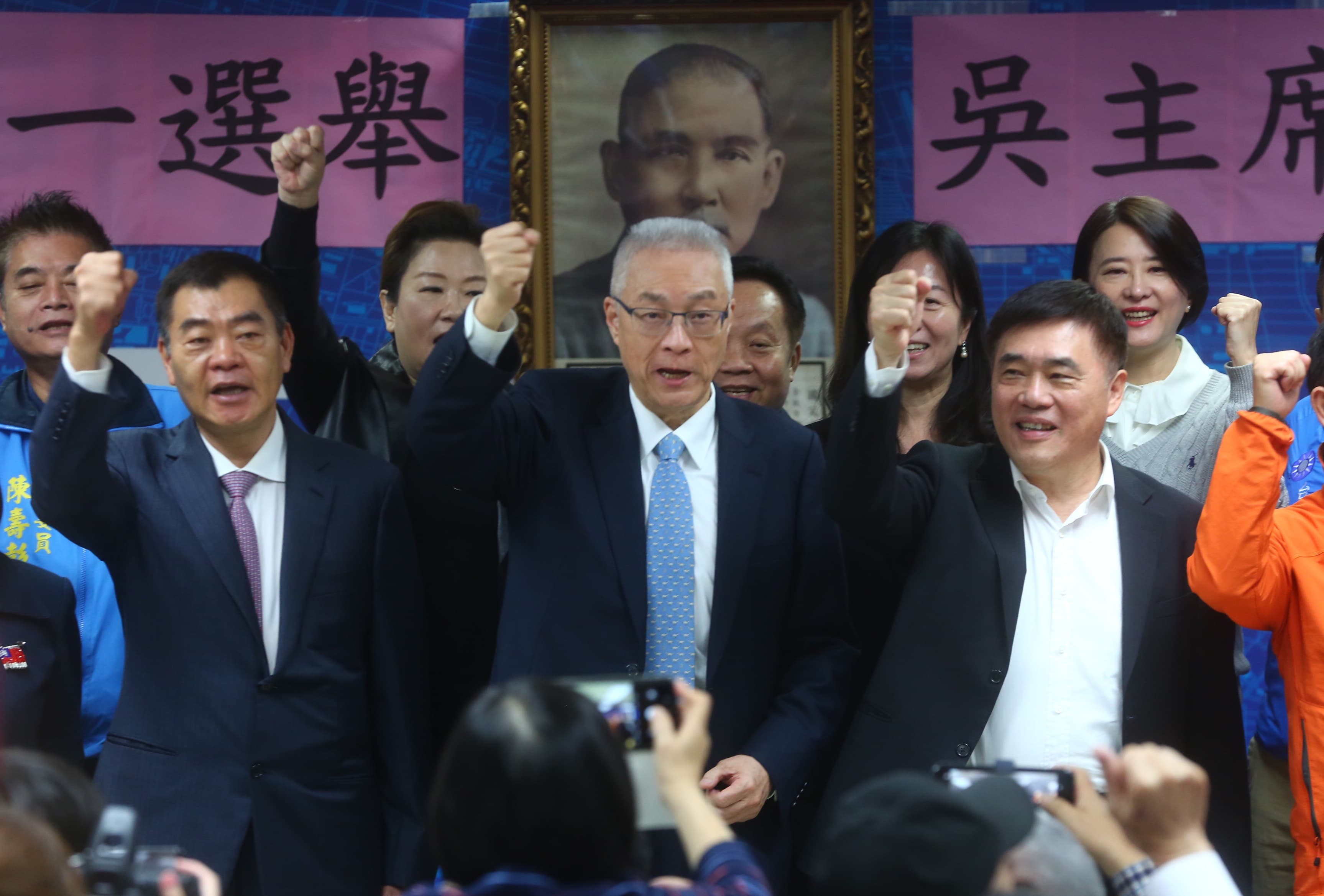 國民黨主席吳敦義說，2020初選制度由有意參選者協商，黨中央絕對是公正且無私的。