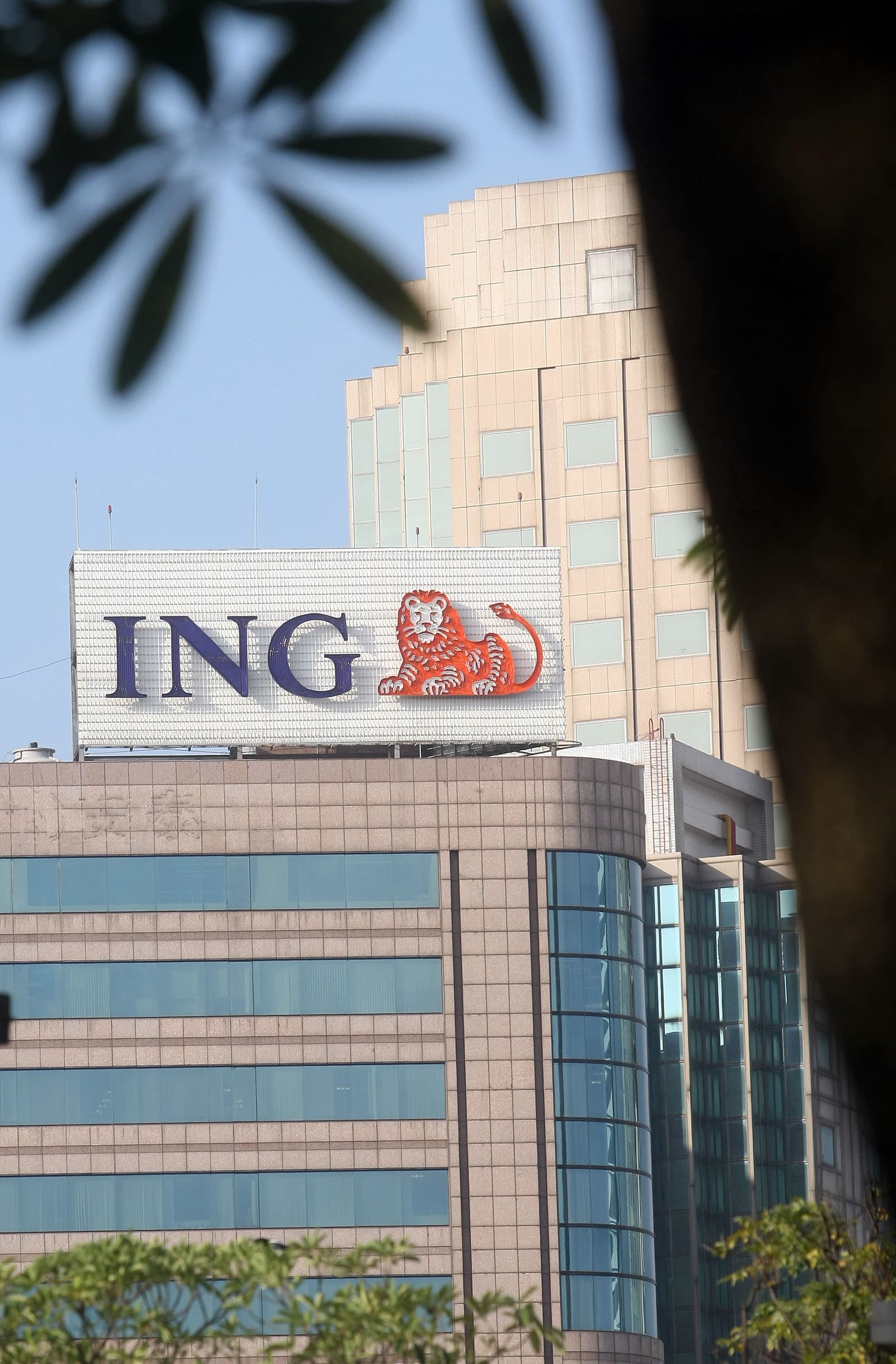 10年來共有10家外商壽險公司撤出台灣，其中包括ING人壽。（中央社）