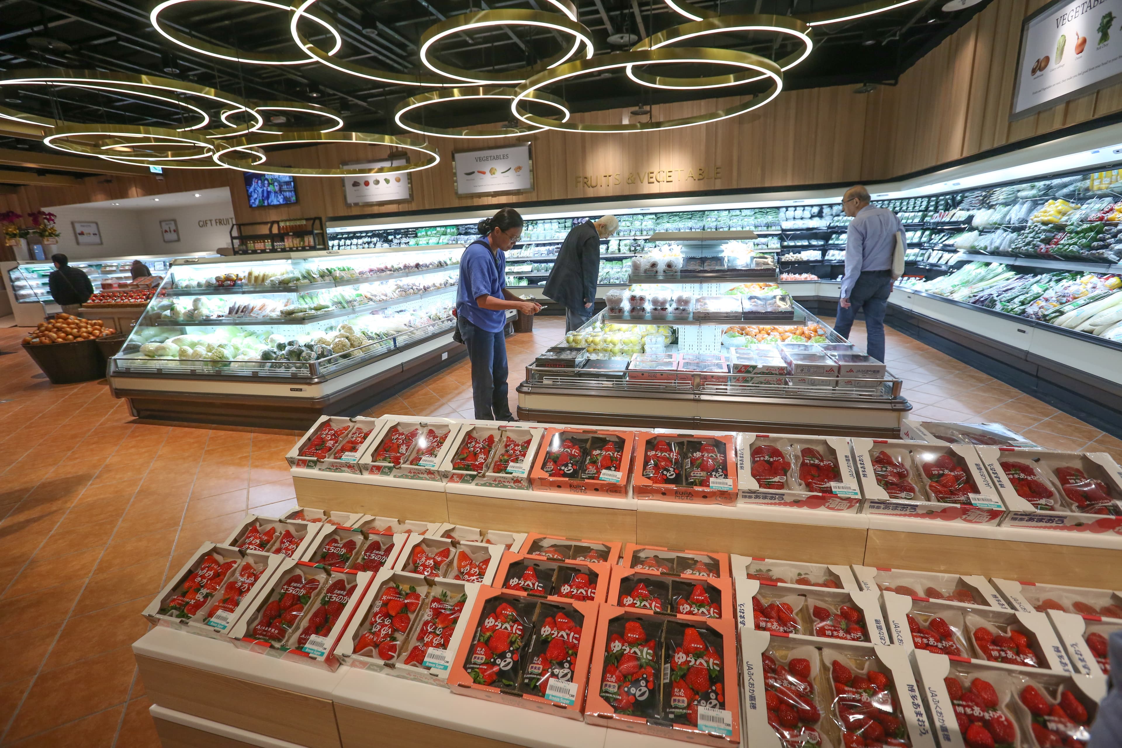 微風南山引進多家餐廳，還有佔地2,222坪亞洲最大超市。