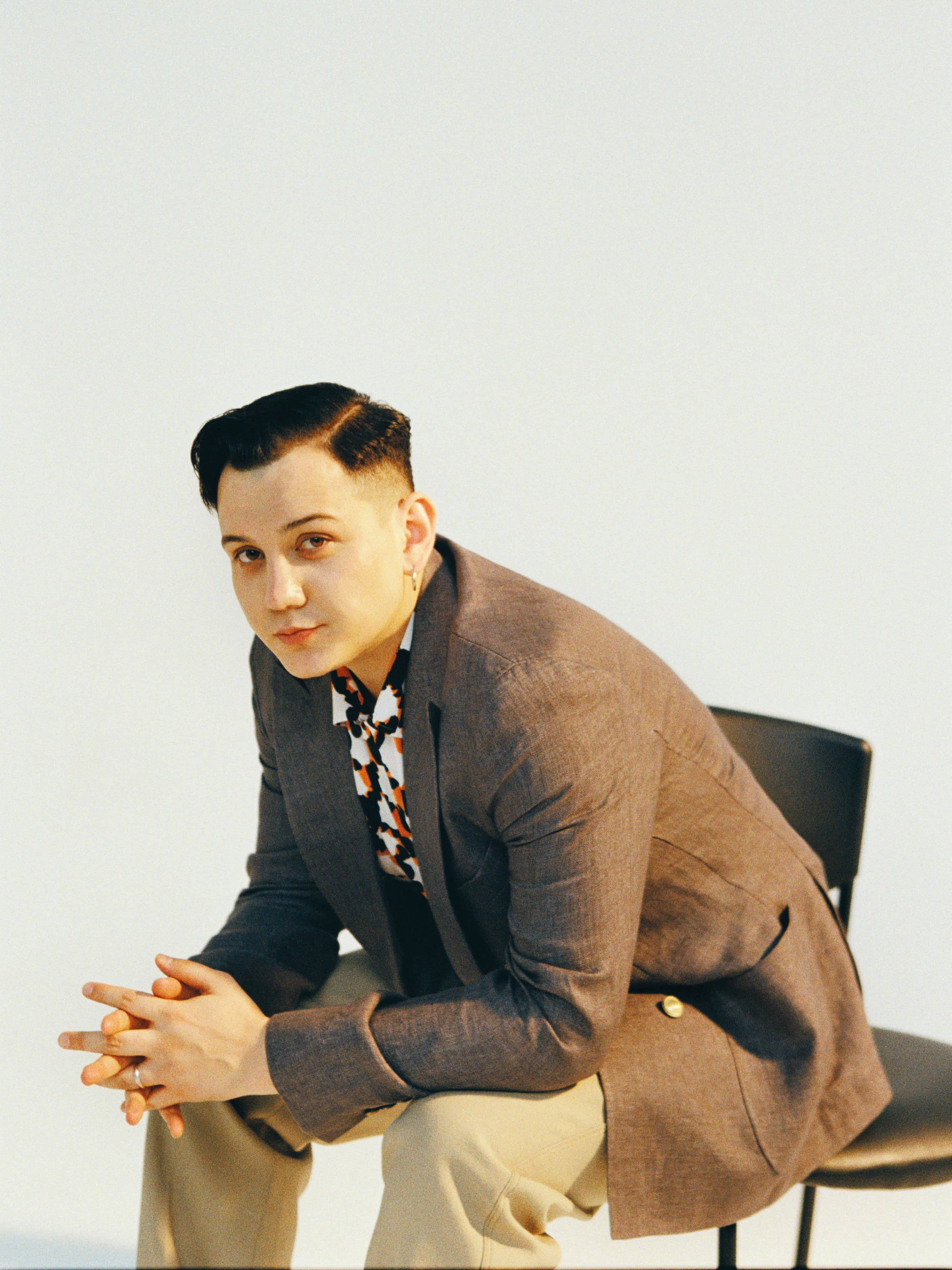 艾熱推出新專輯《AIR‧艾熱》，收錄8首重新編曲演唱的中國新說唱節目歌曲。
